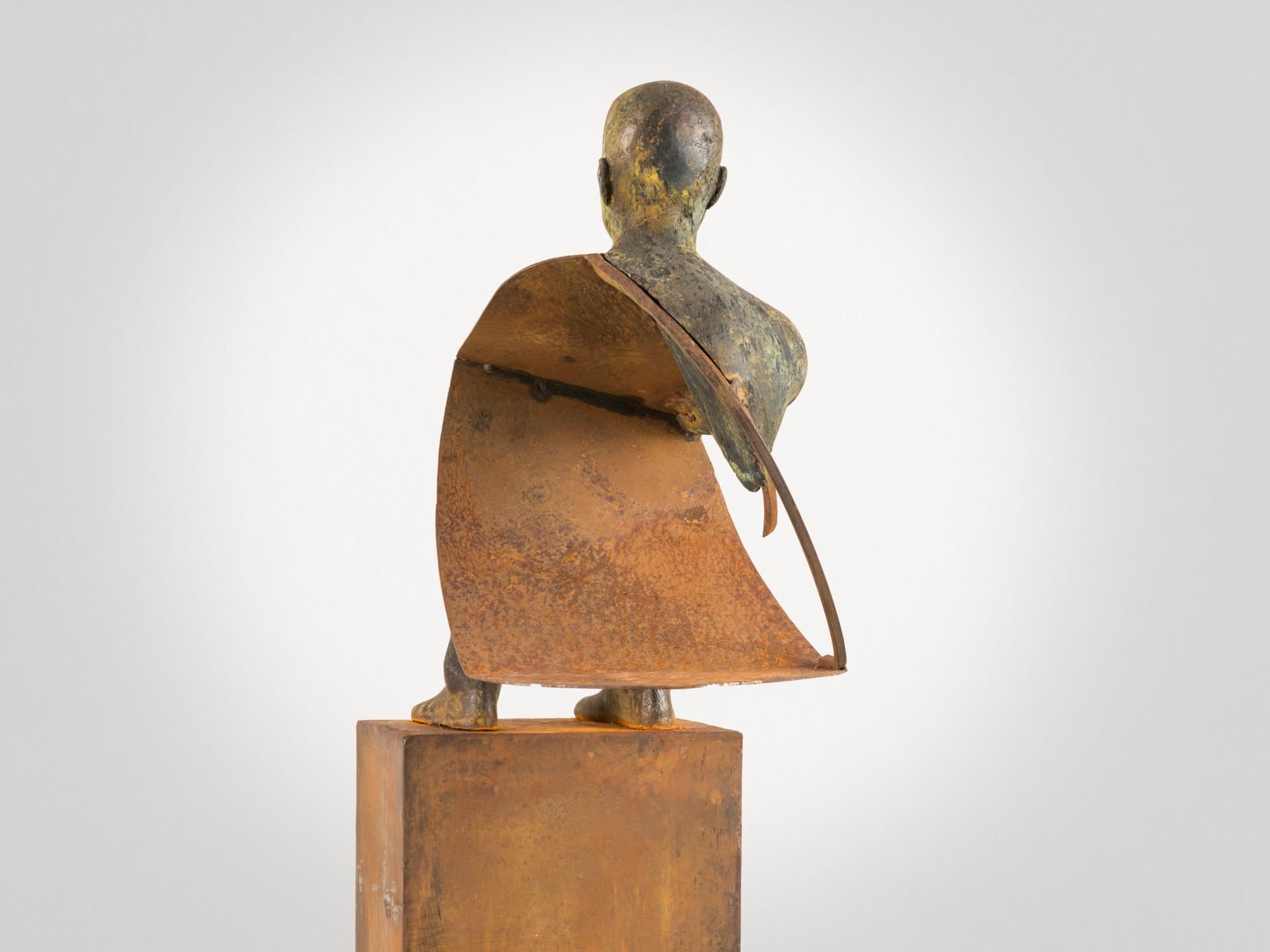 Decisión, 2011, Jesus Curiá, Figurative Art, Bronze and Iron Sculpture, Green  For Sale 4