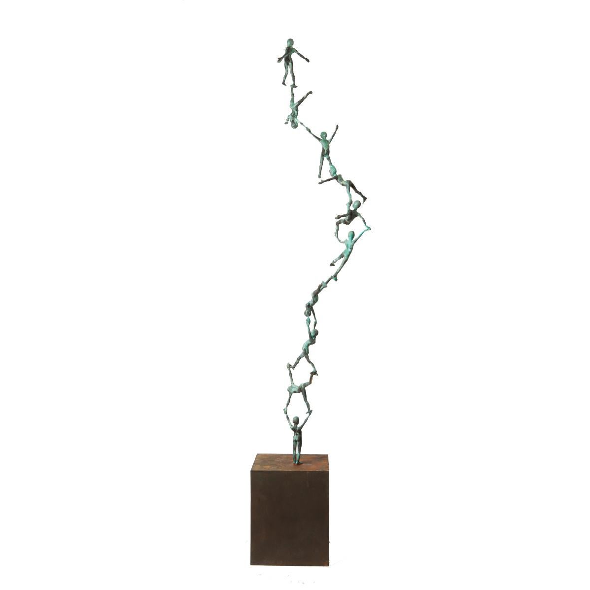 Doppia Columna - Scultura in bronzo con bambini acrobati impilati, patina verde 1