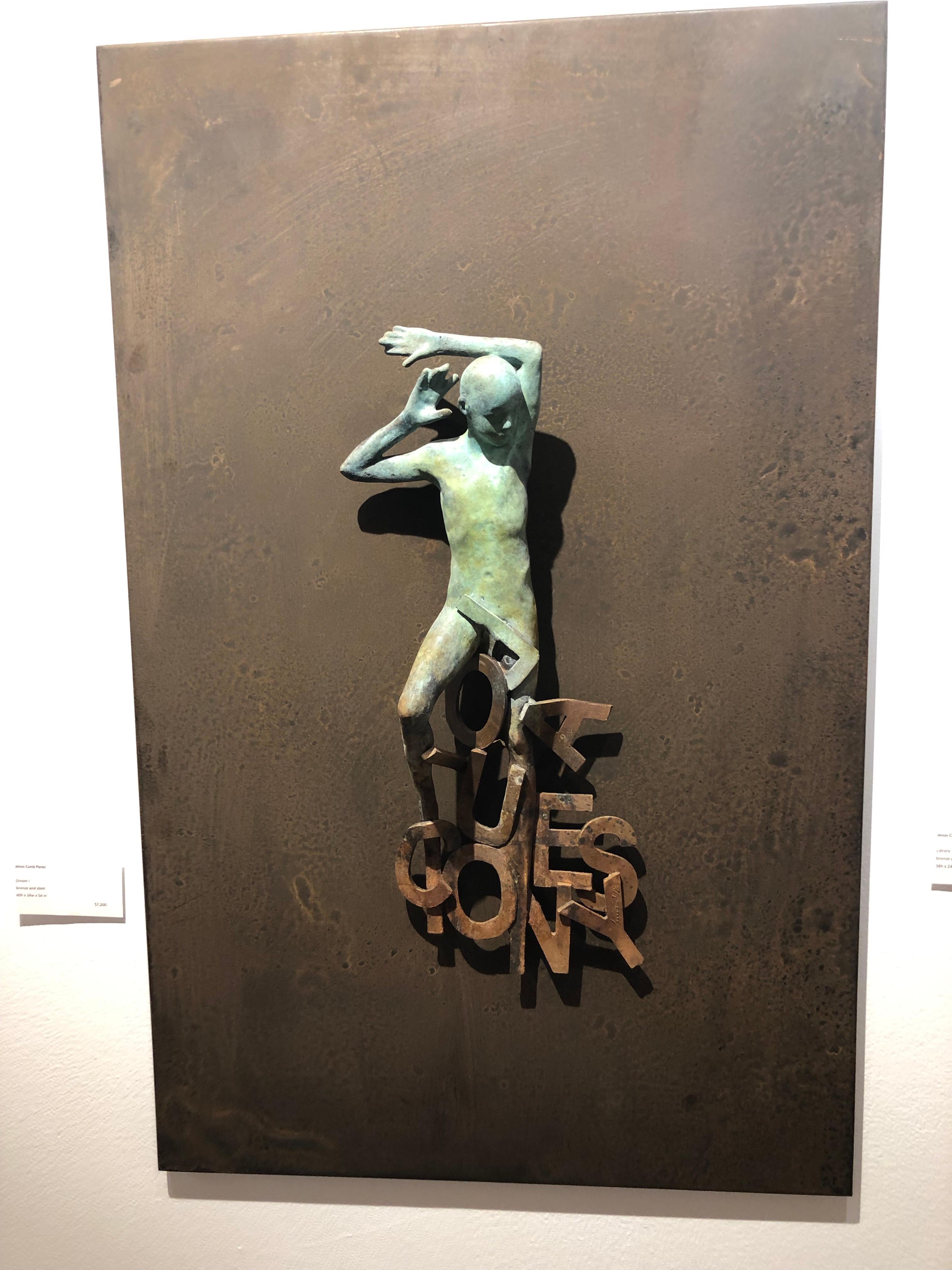 Dream I - Bronze and Steel Wall Sculpture with Figure and Letter Abstraction (Gold), Figurative Sculpture, von Jesus Curia Perez