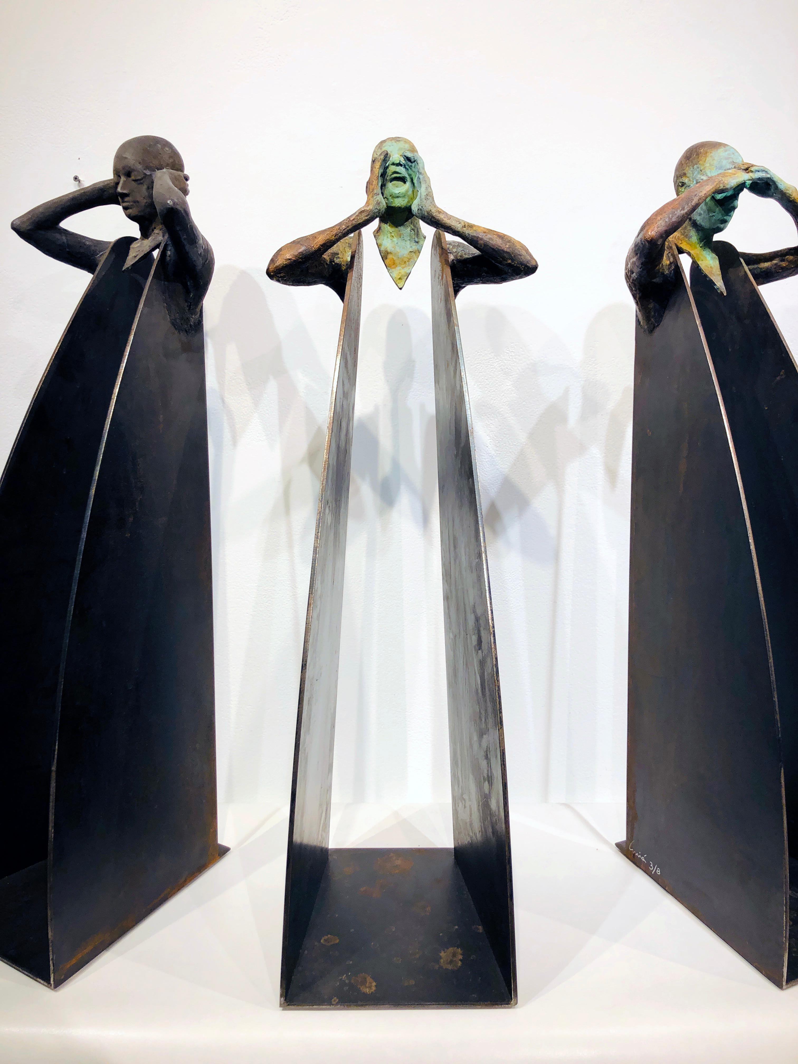Horizonte Grito Sordo - Three Figural Contemporary Bronze and Steel Sculptures  1