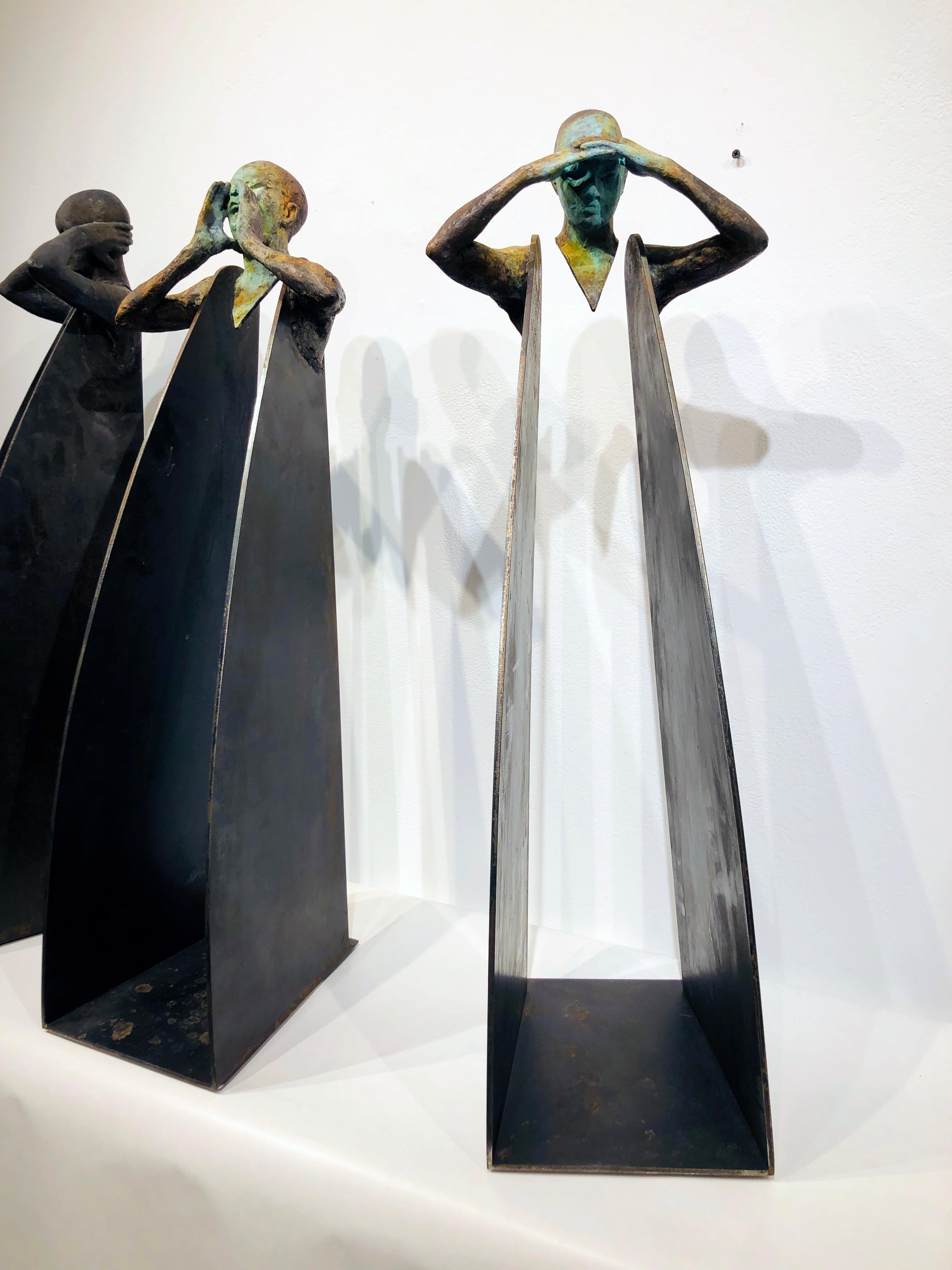 Horizonte Grito Sordo - Three Figural Contemporary Bronze and Steel Sculptures  2
