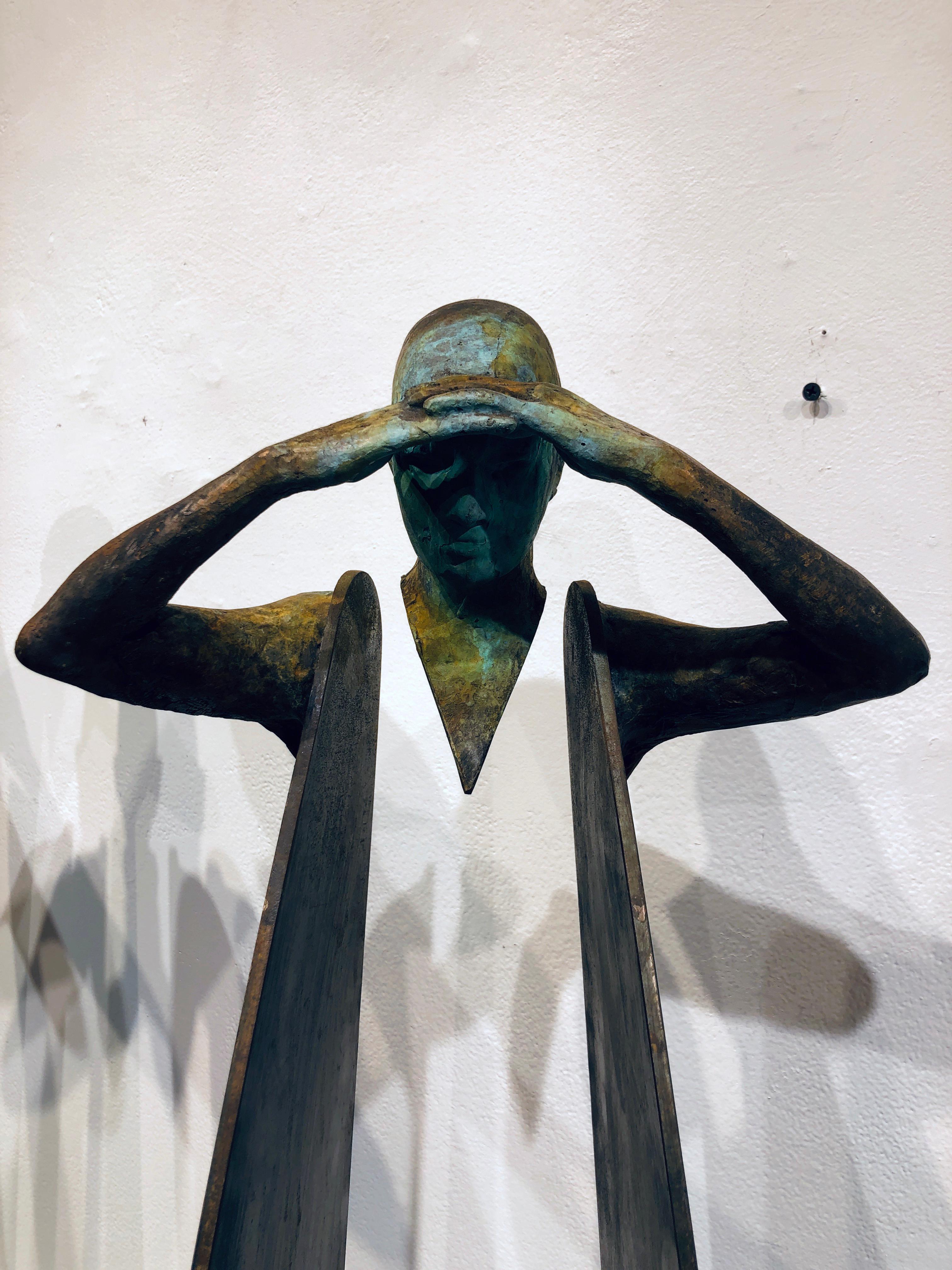Horizonte Grito Sordo - Three Figural Contemporary Bronze and Steel Sculptures  3