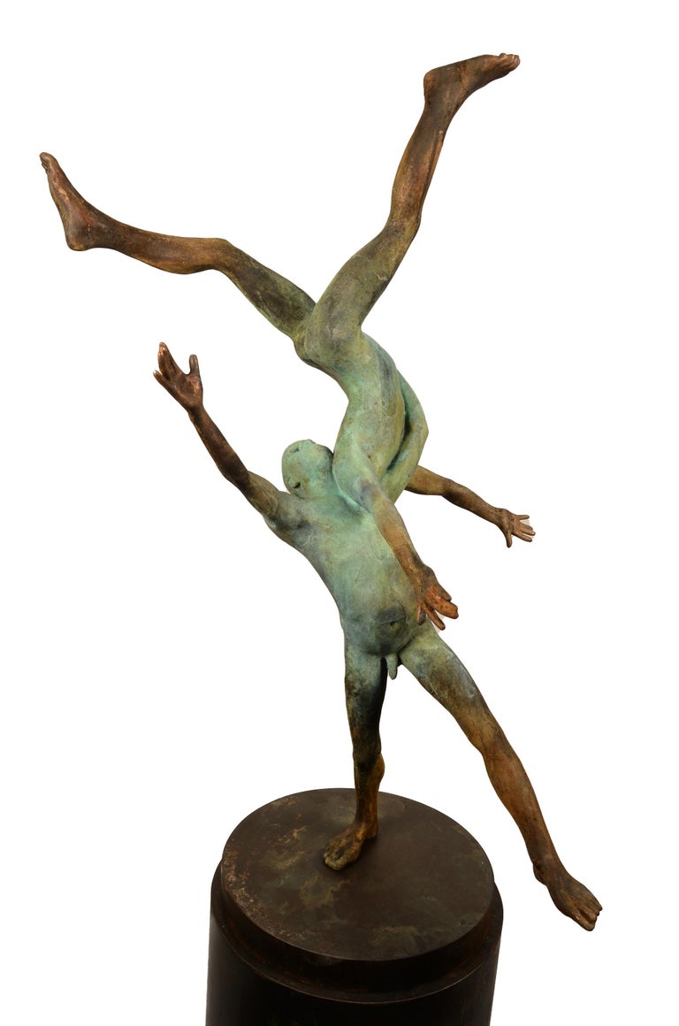 Pugnatum II, Renaissance Inspired Bronze Sculpture of Two Aerial Performers - Gold Figurative Sculpture by Jesus Curia Perez