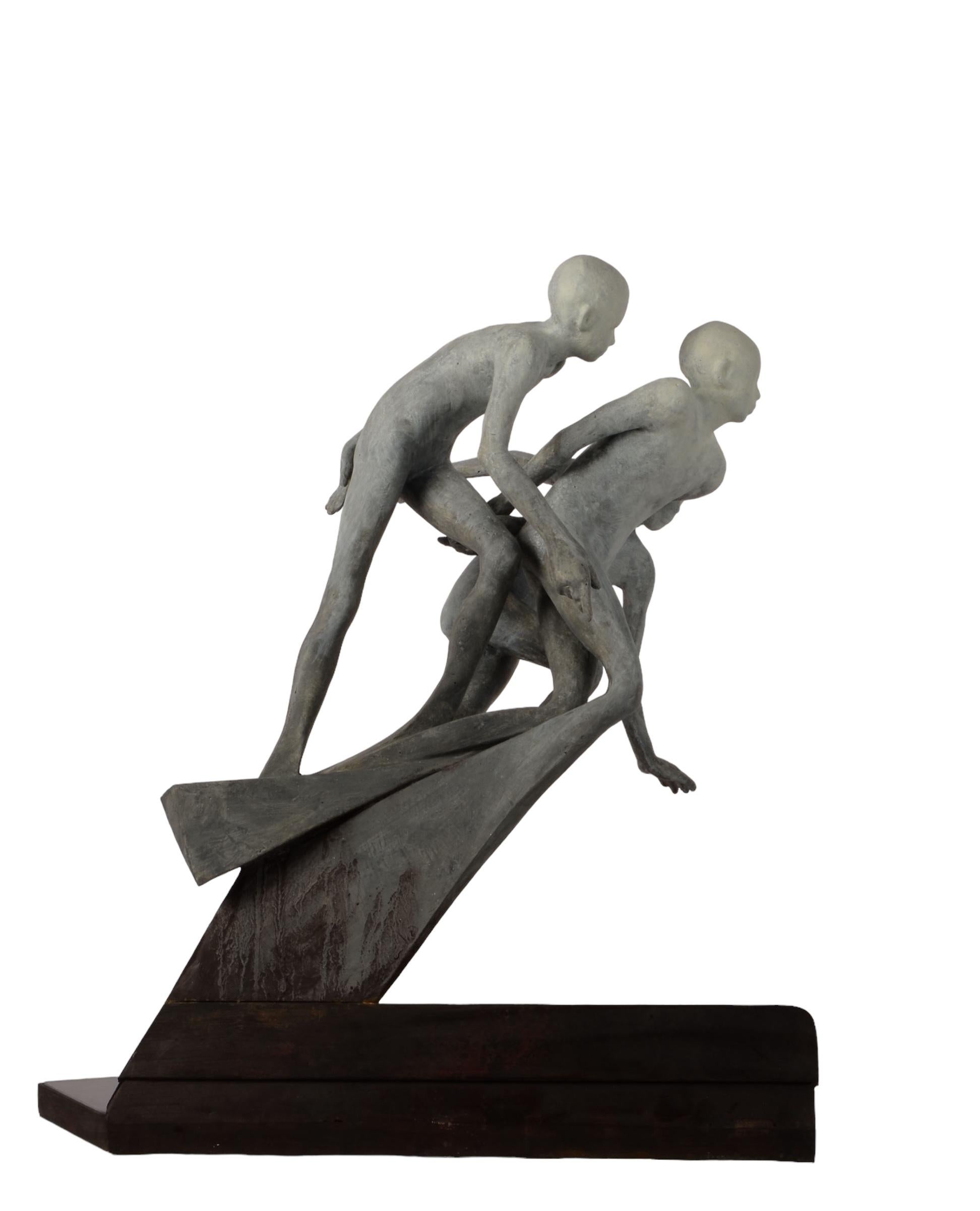 Race - Figures en bronze prêtes à commencer une course, patine grise, base en acier en vente 2