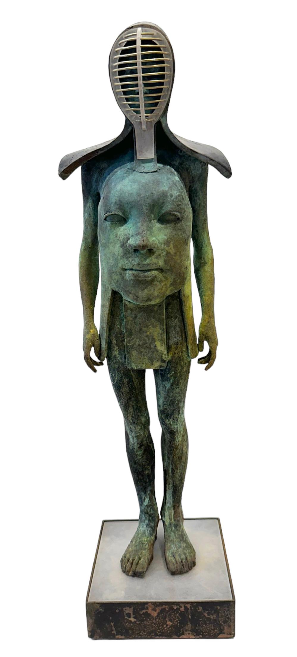 Abstract Sculpture de Jesus Curia Perez - Samurai - Figura de bronce con casco , pátina verdigris, base de acero