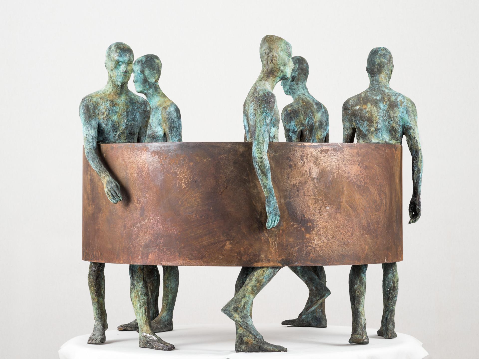 Sin Fin III, 2012, Jesus Curiá, Figurative Art, Bronze Sculpture, Green, brown For Sale 2