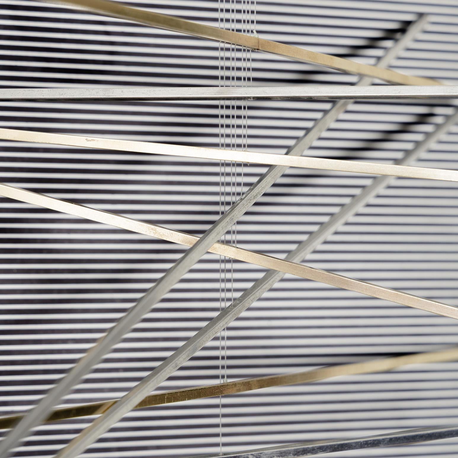Vibrazioni Metallizzate - Abstract Sculpture Grigio di Jesús Rafael Soto 