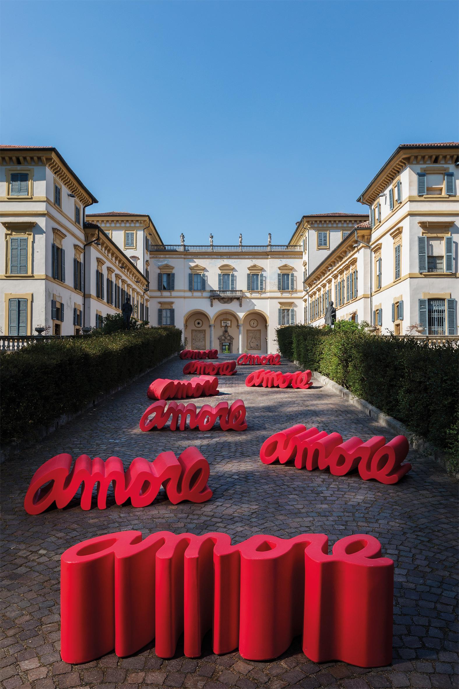 Amore-Bank in Schwarz von Giò Colonna Romano im Angebot 12