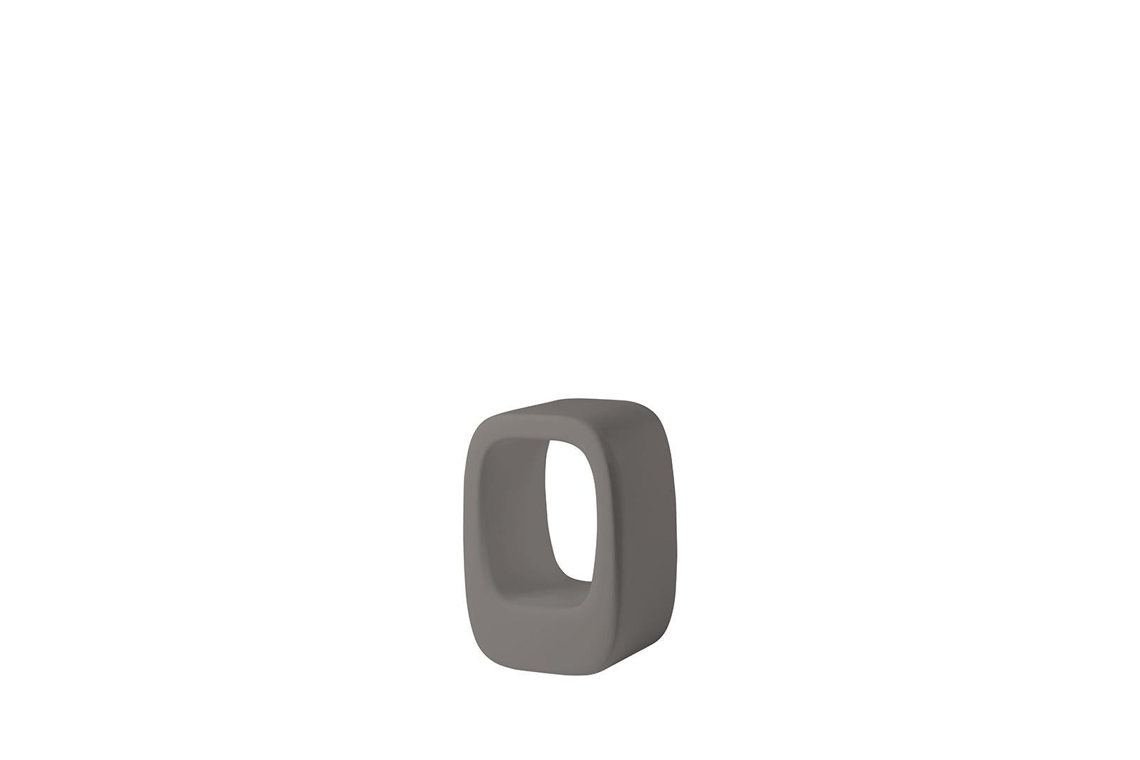 Tabouret haut Lazy Bones noir de jais par Barnaby Gunning Neuf - En vente à Geneve, CH