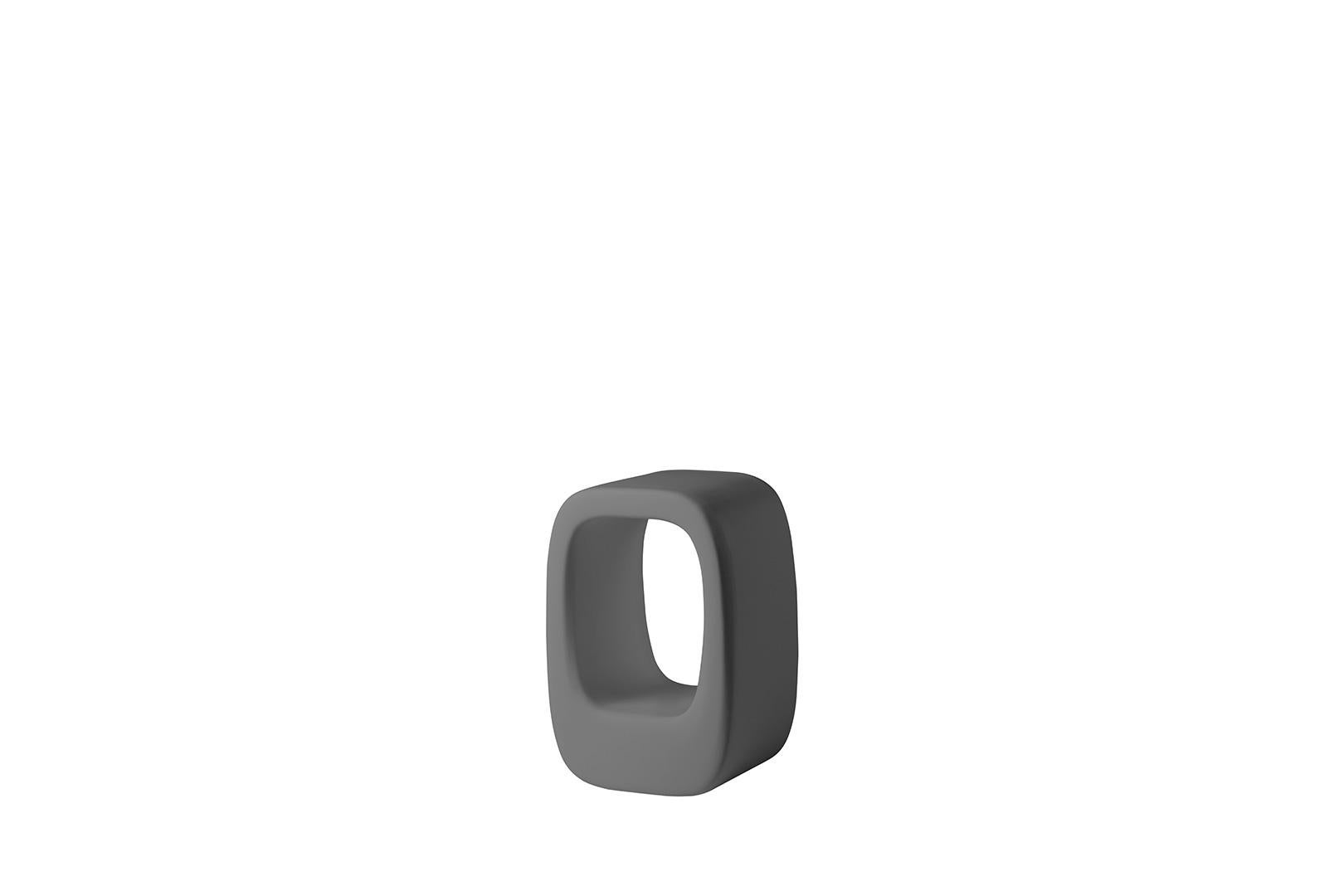 Tabouret haut Lazy Bones noir de jais par Barnaby Gunning en vente 1