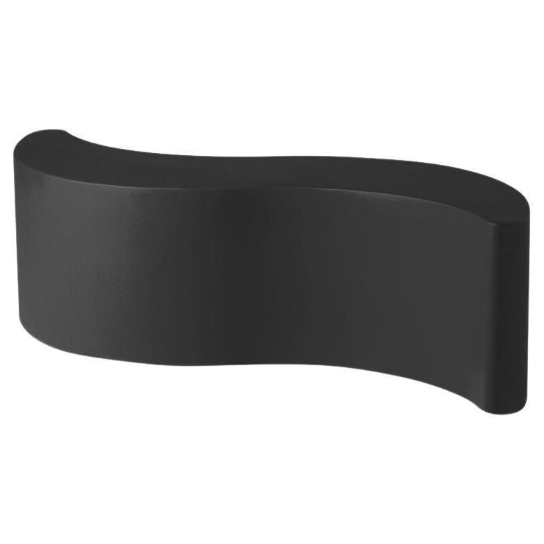 Banc à vagues noir de jais par Giò Colonna Romano en vente