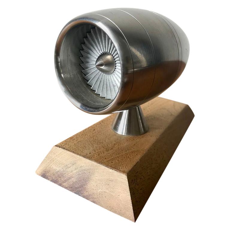 Jet Engine in Cowling Model