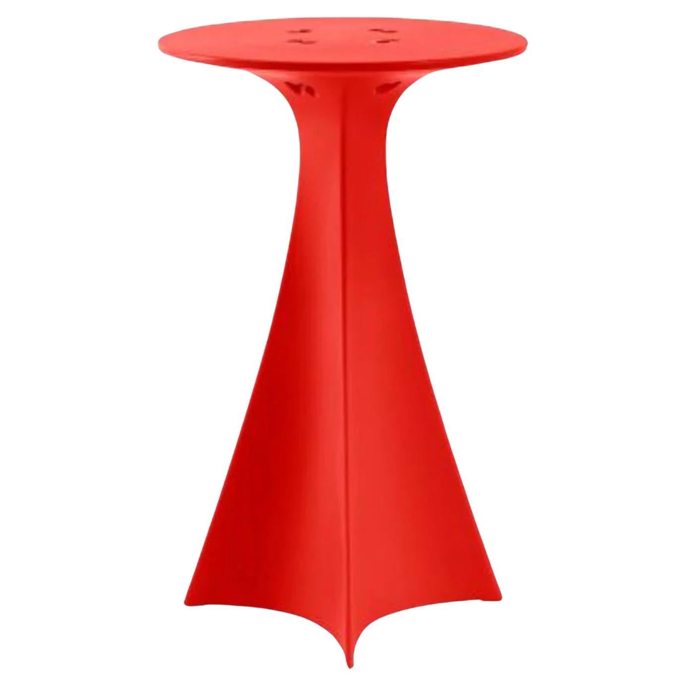 Table rouge flamme de jais par Karim Rashid