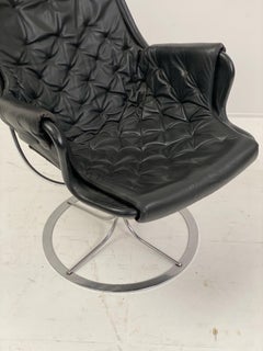 Vintage Jetson High Back Swivel Lounge Chair in black leather by Bruno Mathsson.