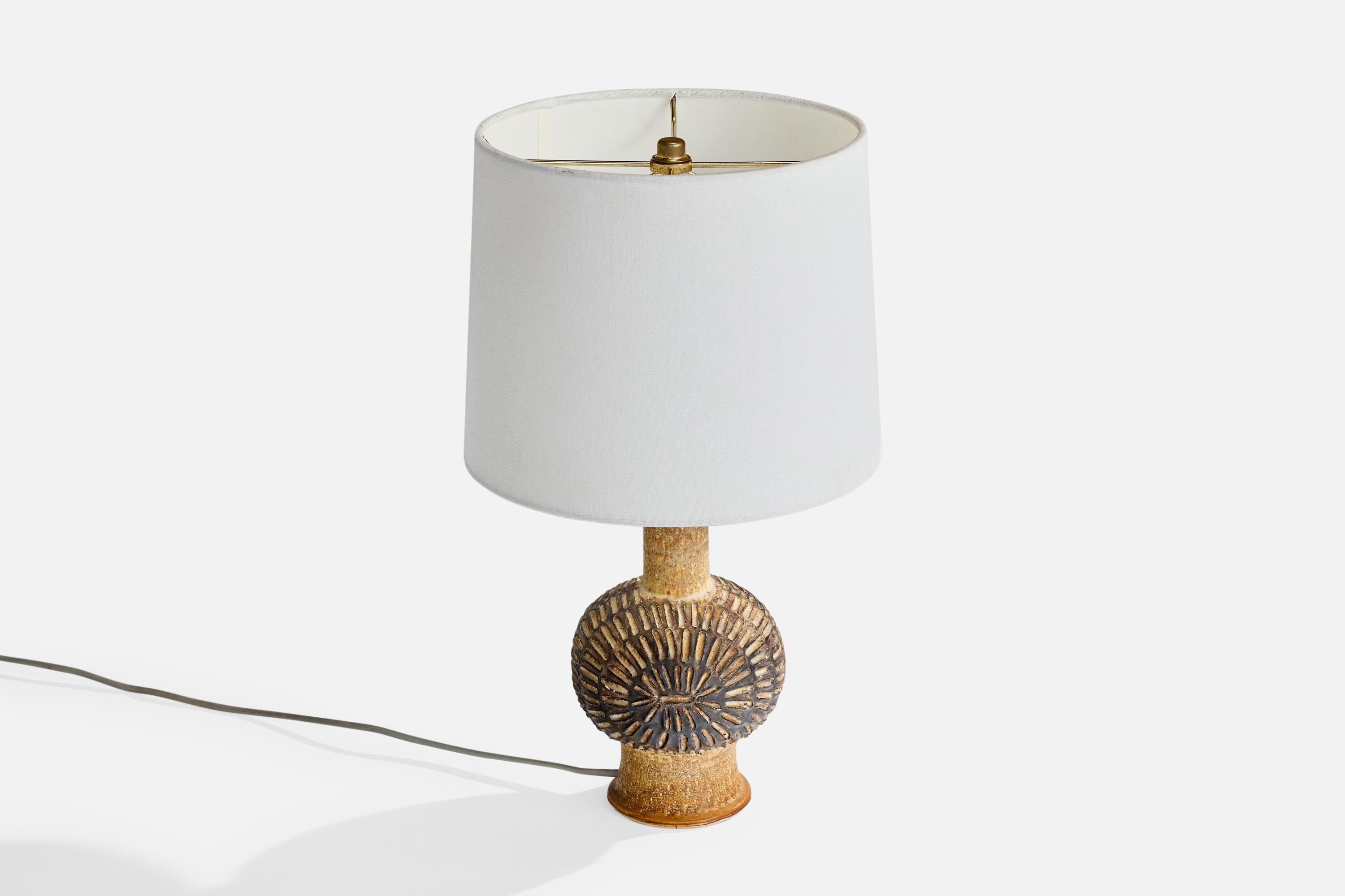 Jette Hellerøe, Tischleuchte, Keramik, Dänemark, 1950er Jahre (Moderne der Mitte des Jahrhunderts) im Angebot