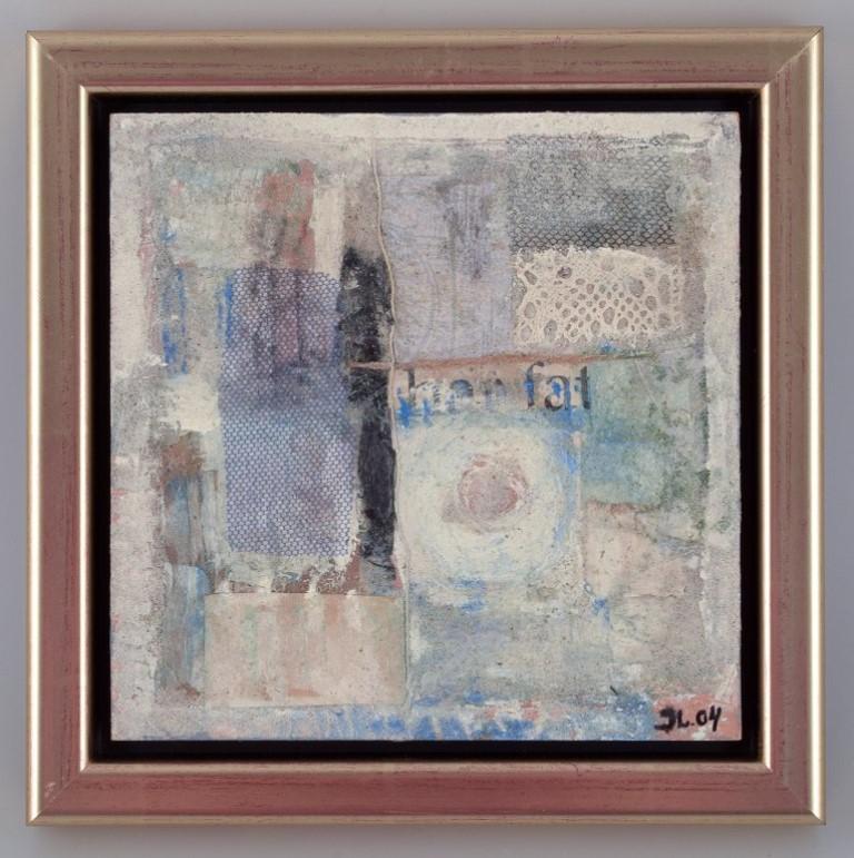 Jette Lindberg, Danish artist. Mixed media on board. Abstract composition.
From the 2000s.
Signed and dated JL 04.
In perfect condition.
Motif dimensions: 20 cm x 20 cm.
Total dimensions: 25.0 cm x 25.0 cm x depth 3.0 cm.