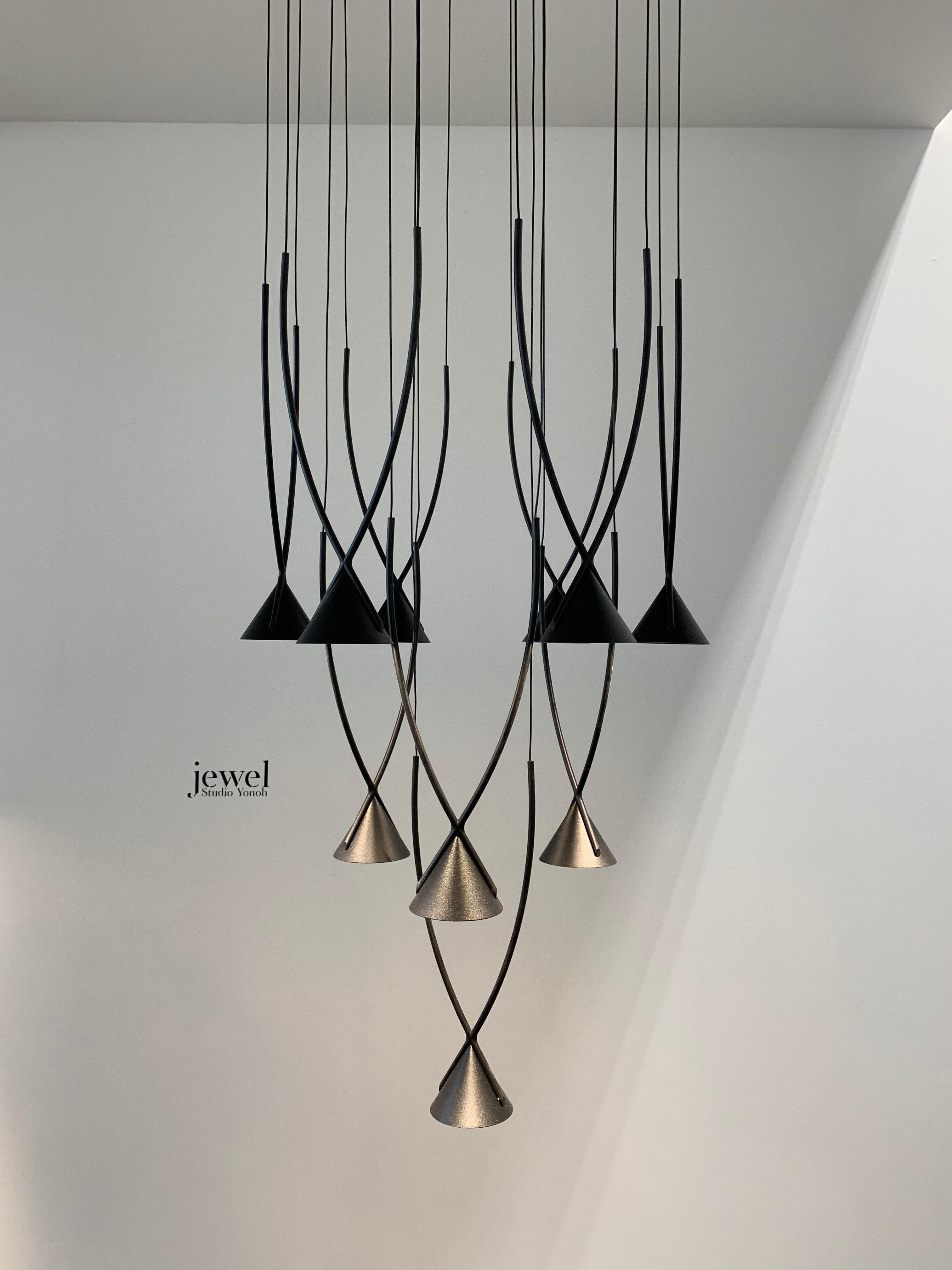 Jewel 10 Modern Italian Eco-Friendly Multi-Lamp Pendant in Black For Sale 1