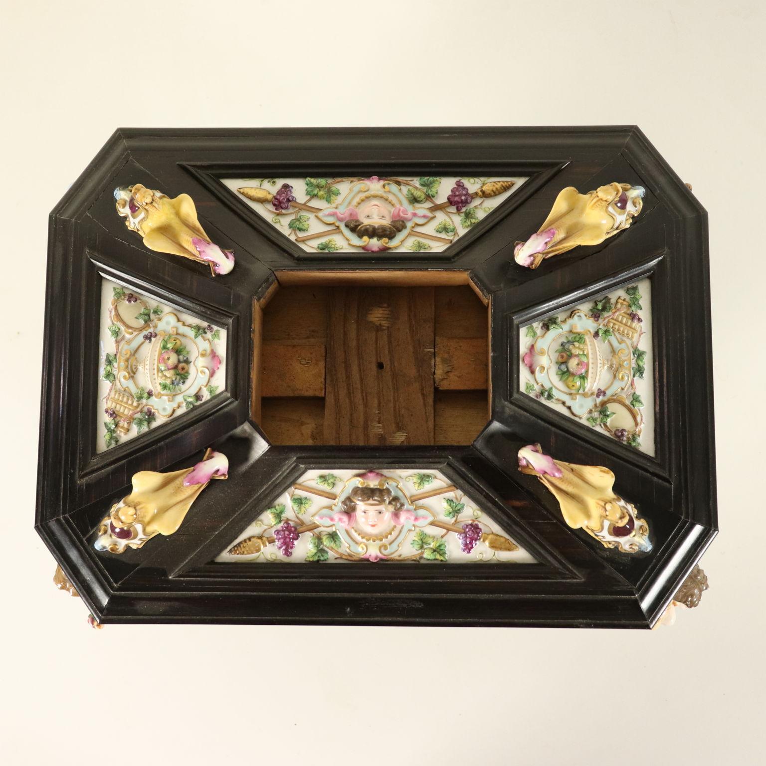 Jewel Box Ebony Capodimonte Ceramic, Italy, Second Half of the 1800s 9
