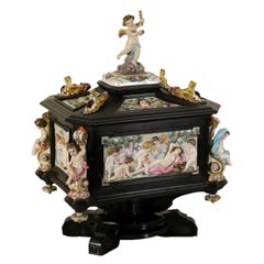 Jewel Box Ebony Capodimonte Ceramic, Italy, Second Half of the 1800s