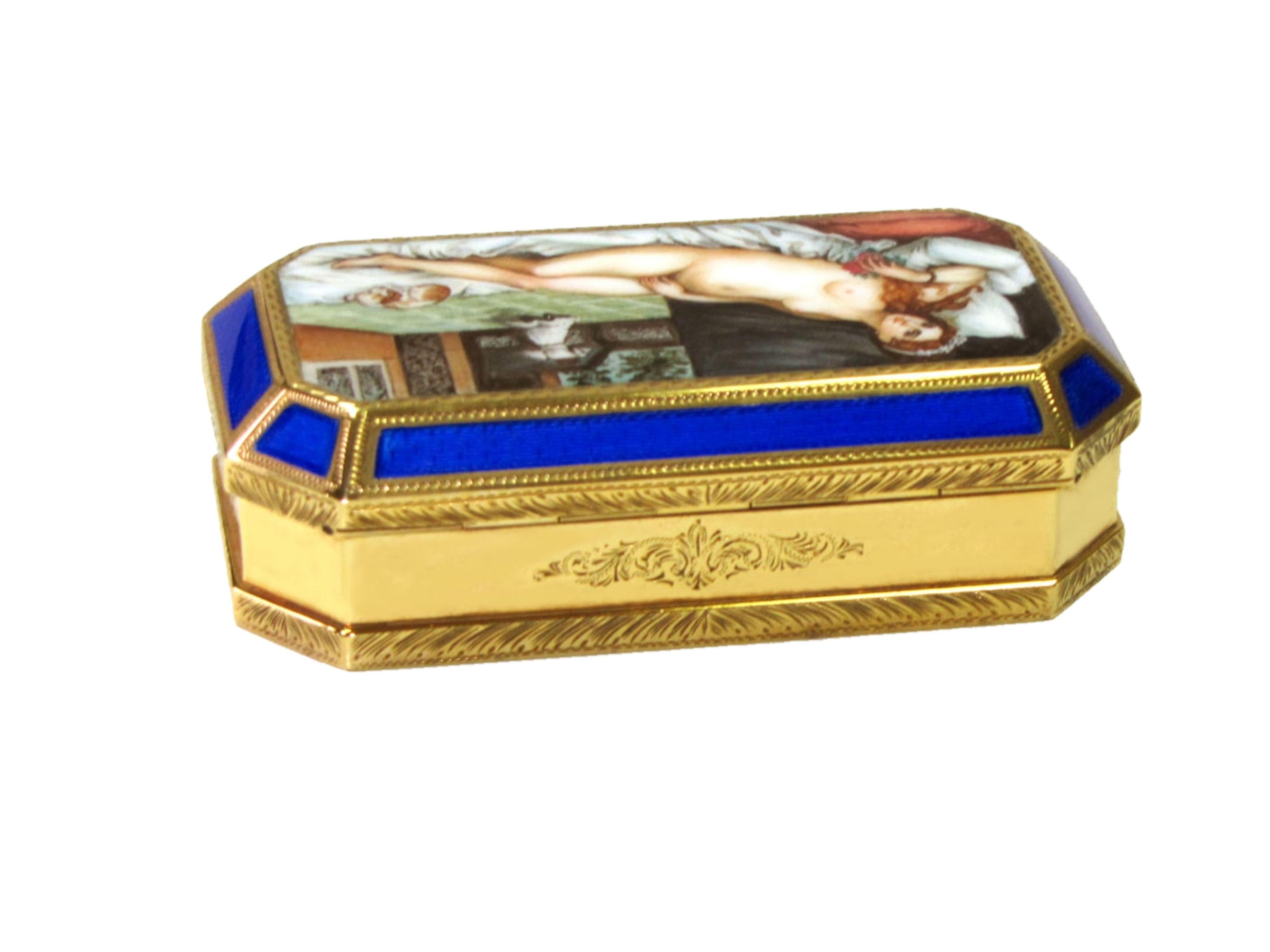 Jewel box with Miniature in 925/1000 sterling silver, gold plated, rectangular with faceted corners.

Jewel box with Miniature has translucent fire enamels on guilloche and enriched with hand engravings , hand painted by the painter Beatrice