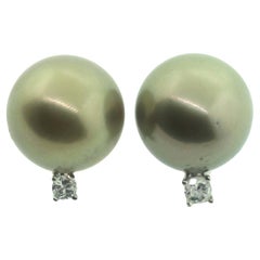 Jewel Of Ocean 18K 14.8mm Tahitian Natural Pistachio Color Diamonds Earrings