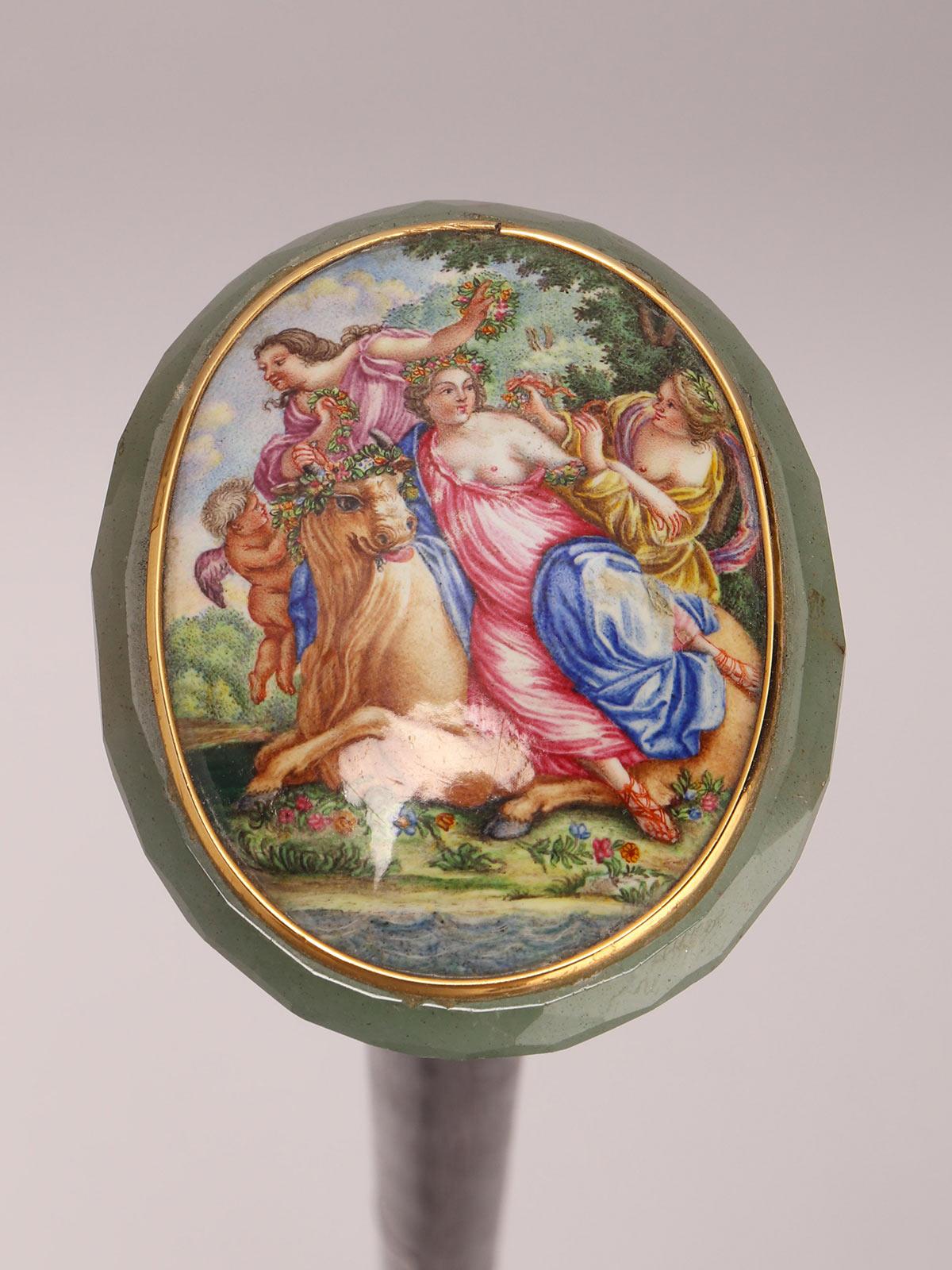 Jewel pietradura Spazierstock mit der Darstellung der Vergewaltigung von Europa, Frankreich 1870. (Metall) im Angebot