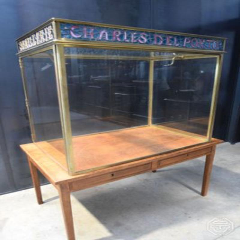 20ième siècle Vitrine Jewell, années 1930 en vente