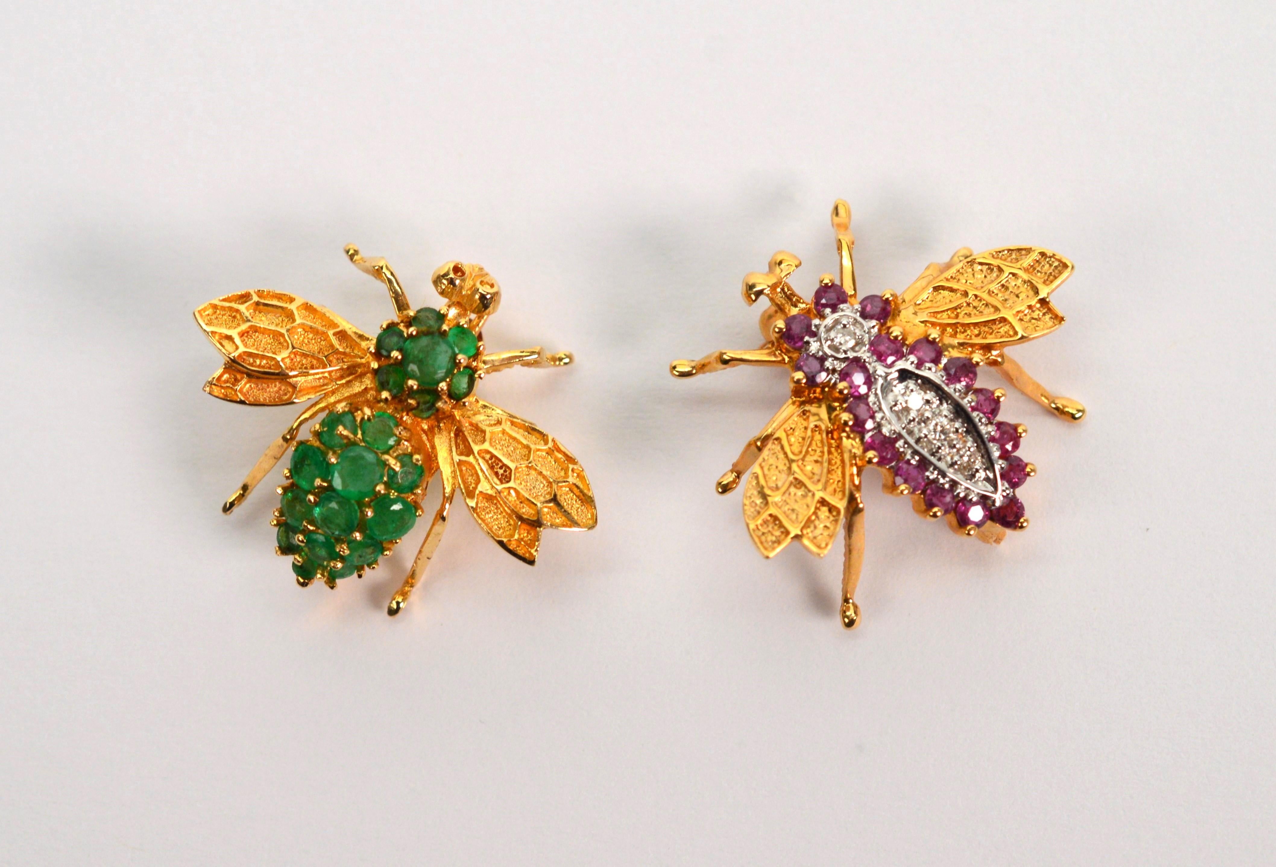 Round Cut Jeweled 14 Karat Gold Bee Pin Duo For Sale