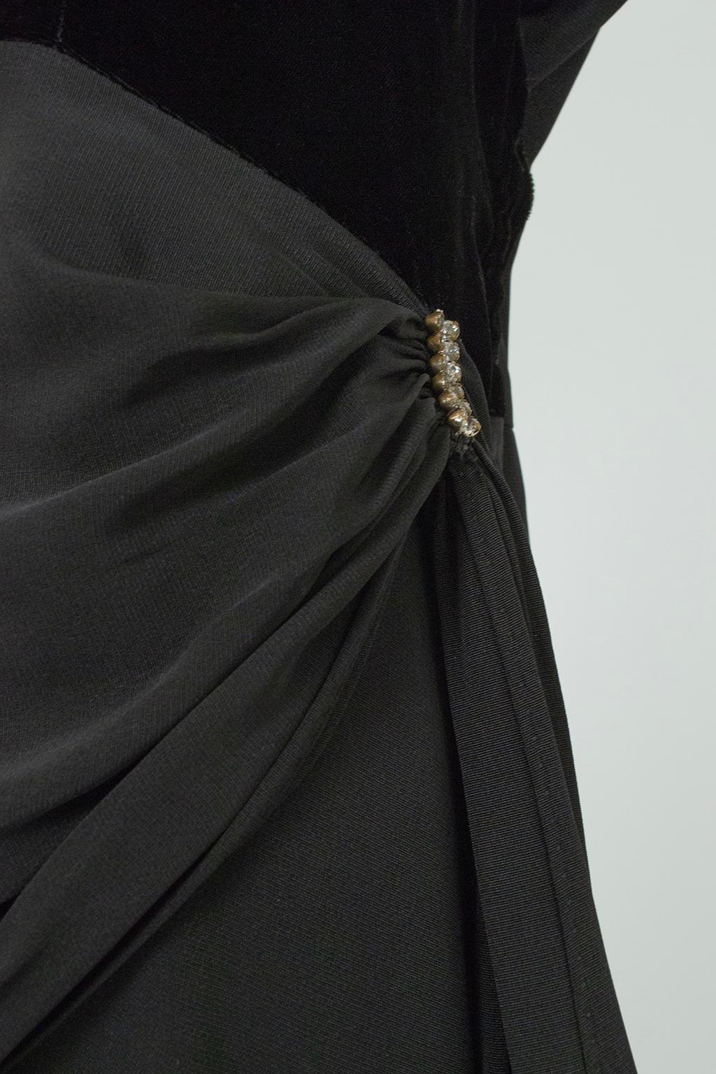 Jewell Deco Schwarzer Samt und Georgette Drapierung Schulter Cocktailkleid - L, 1940er Jahre im Angebot 8
