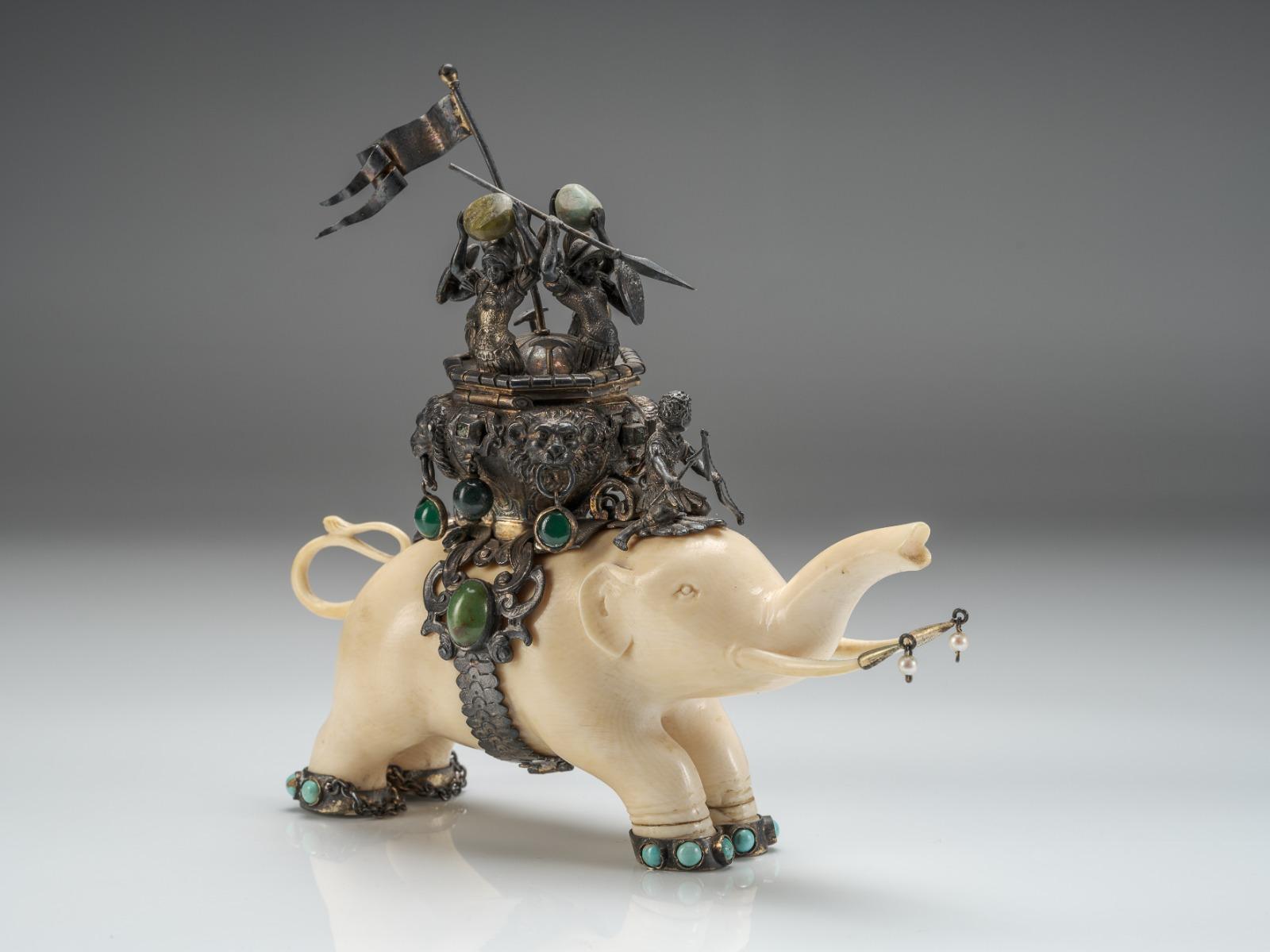 XIXe siècle Éléphant en bijoux portant des guerriers, 19e siècle - J.S. Kaufmann, Hanau en vente