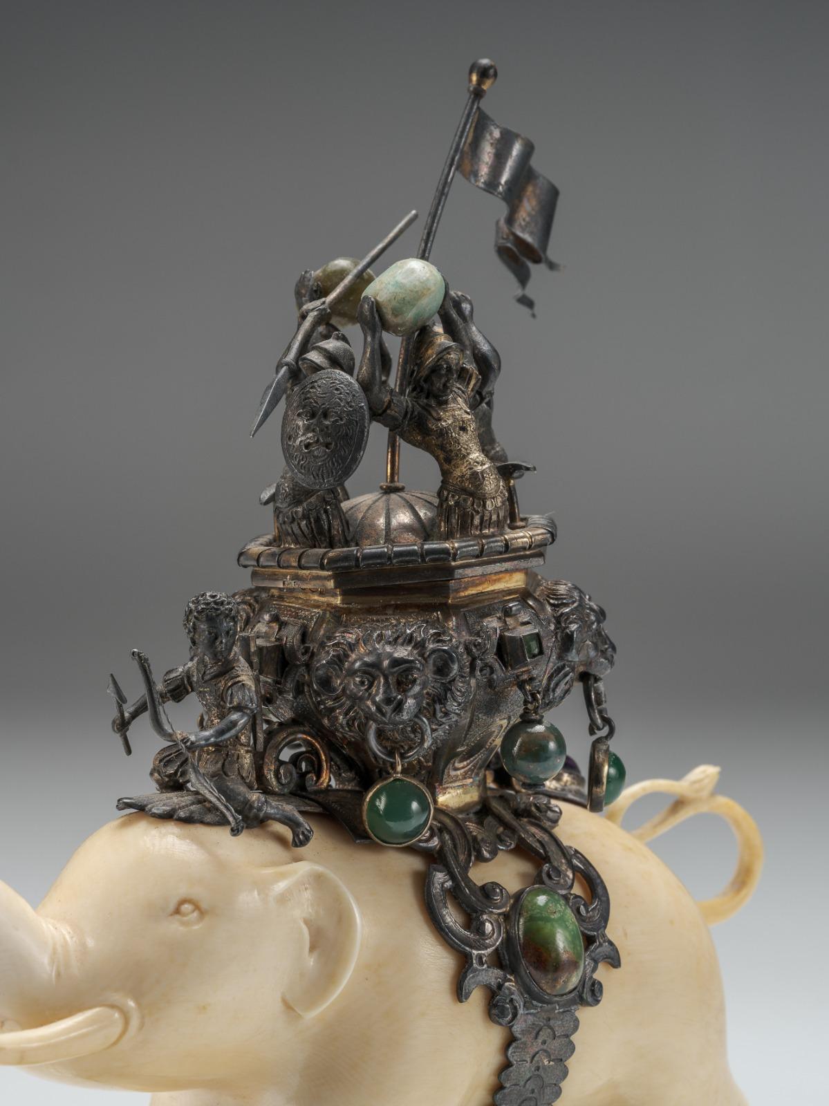 Éléphant en bijoux portant des guerriers, 19e siècle - J.S. Kaufmann, Hanau en vente 1