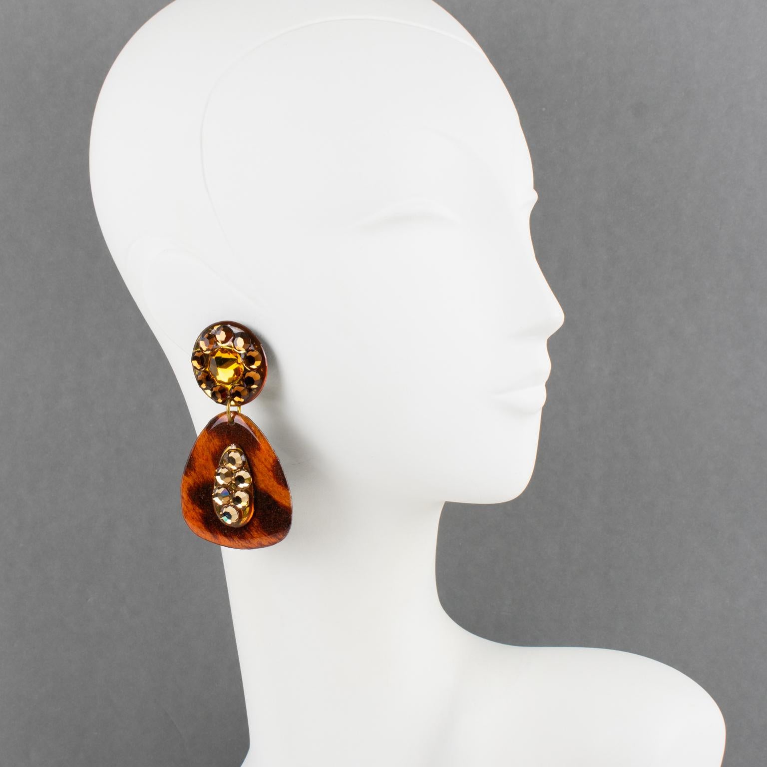 Orecchini a clip Jewell in lucite con stampa ghepardo in vendita 4