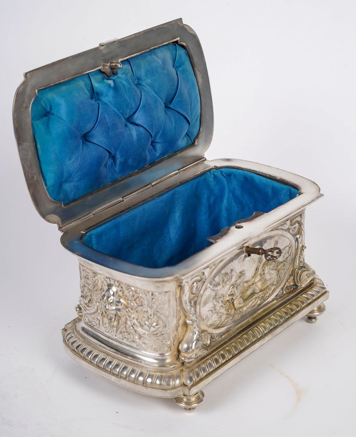 French Jewellery Box in Chased and Silvered Bronze, 19th Century, Napoleon III Period.