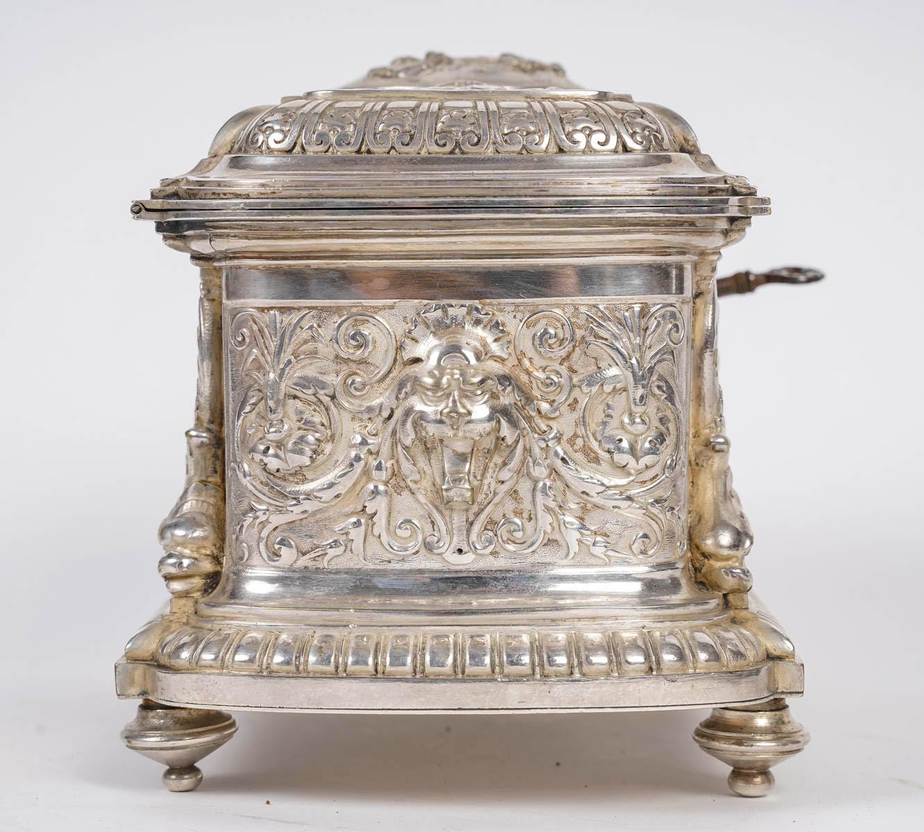 Jewellery Box in Chased and Silvered Bronze, 19th Century, Napoleon III Period. In Good Condition In Saint-Ouen, FR