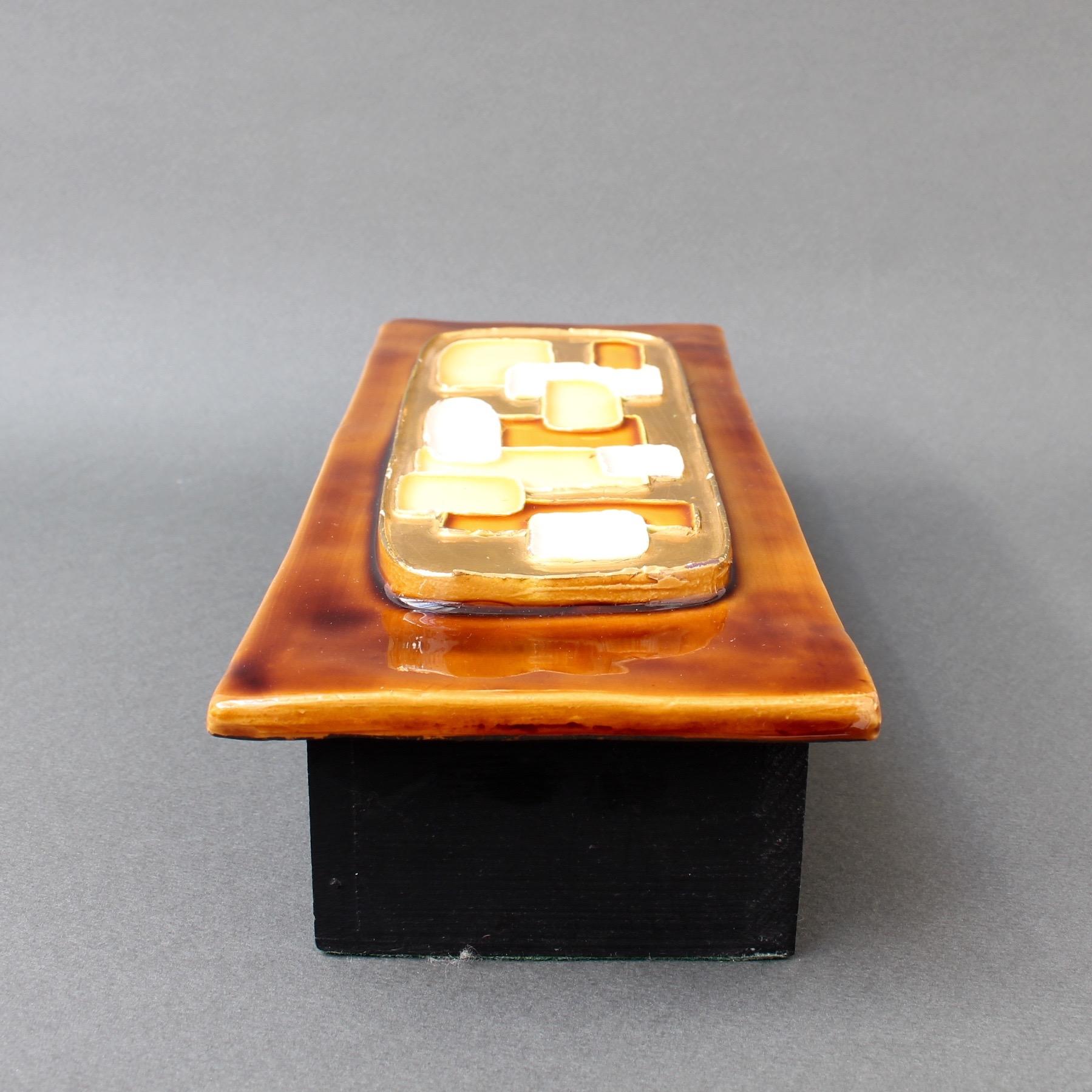 Boîte à bijoux avec couvercle décoratif en céramique par Mithé Espelt (circa 1960s) 5