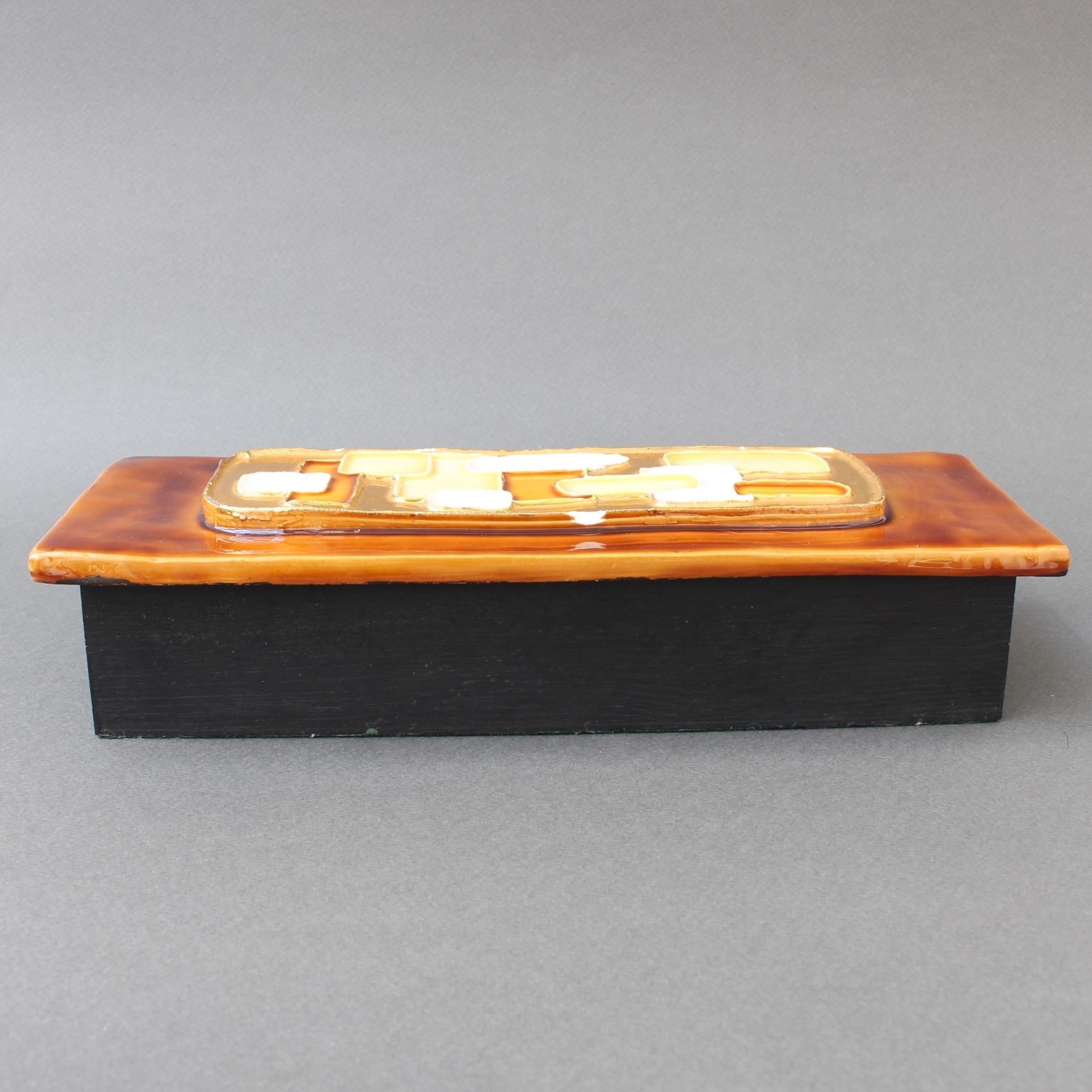 Boîte à bijoux avec couvercle décoratif en céramique par Mithé Espelt (circa 1960s) 7