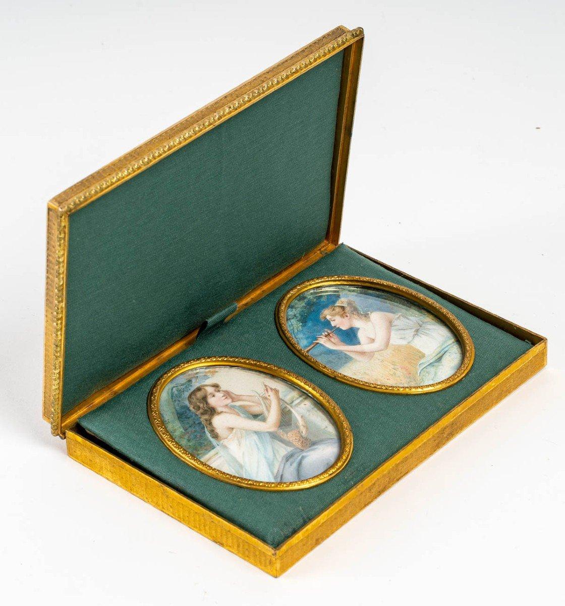 Romantic Jewellery box with miniatures, end of XIXth Century