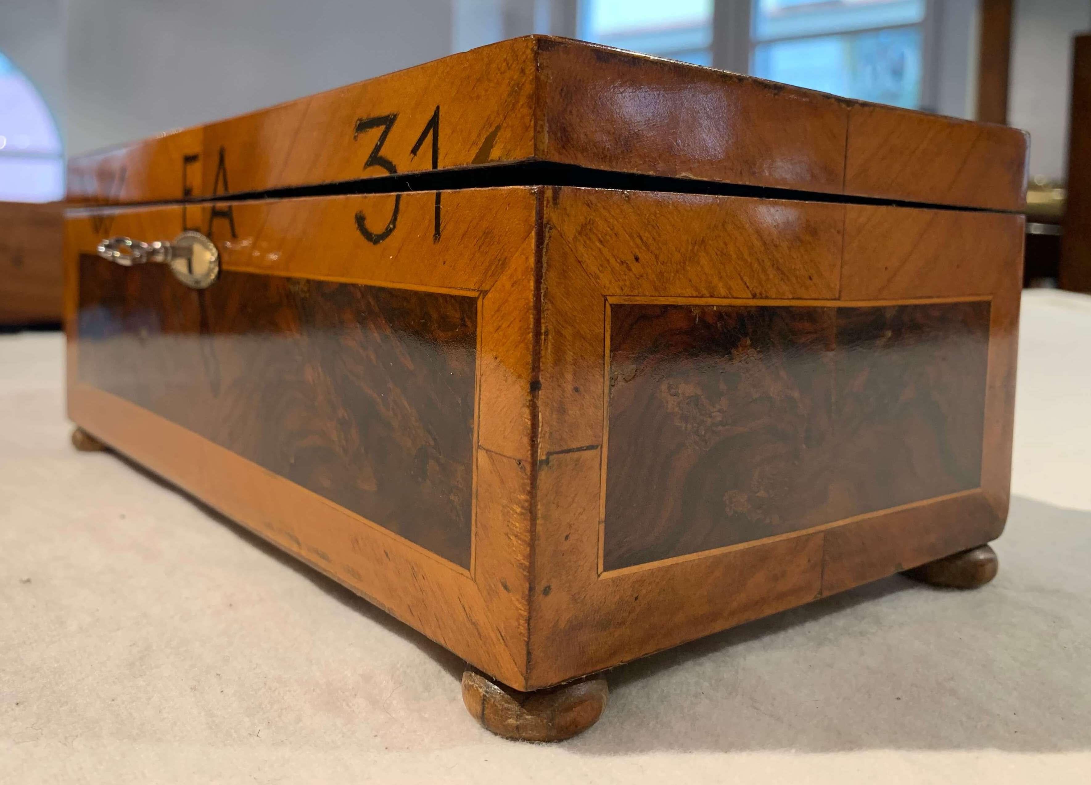 Antique Box, Walnut, Walnut Roots, Ebony and Maple, Germany circa 1880 3