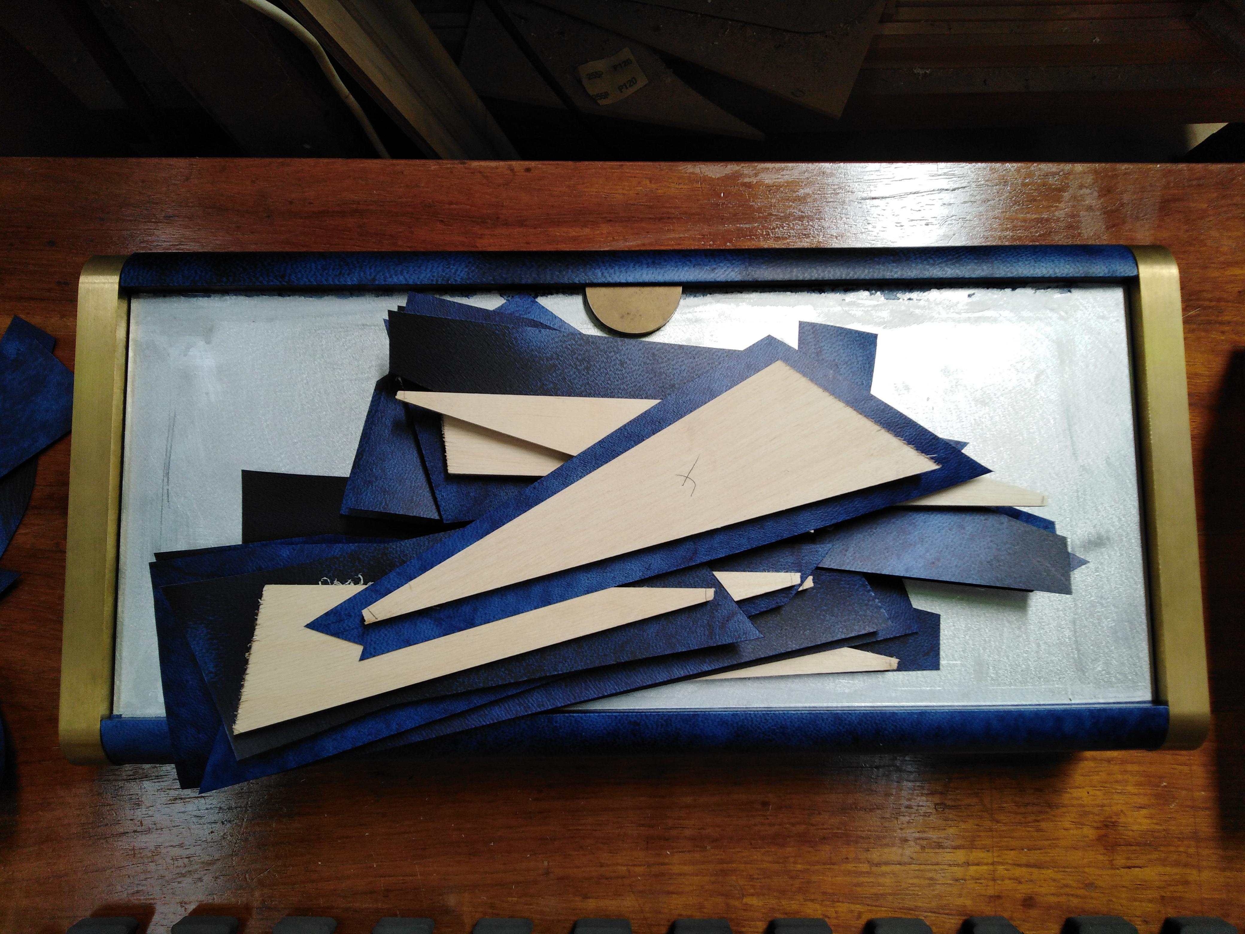 Compendio di gioielleria in Vellum blu maculato in vendita 8