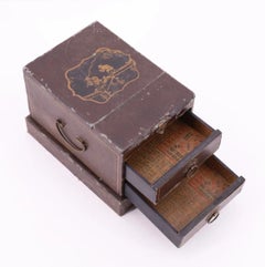 Jewelry box, game box - lacquered wood - China - 19th century