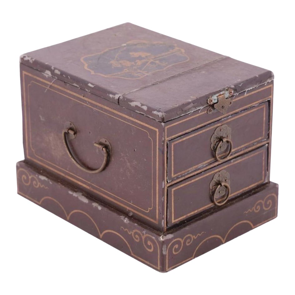 Schmuckkästchen, Spielkästchen - lackiertes Holz - China - 19. Jahrhundert im Angebot