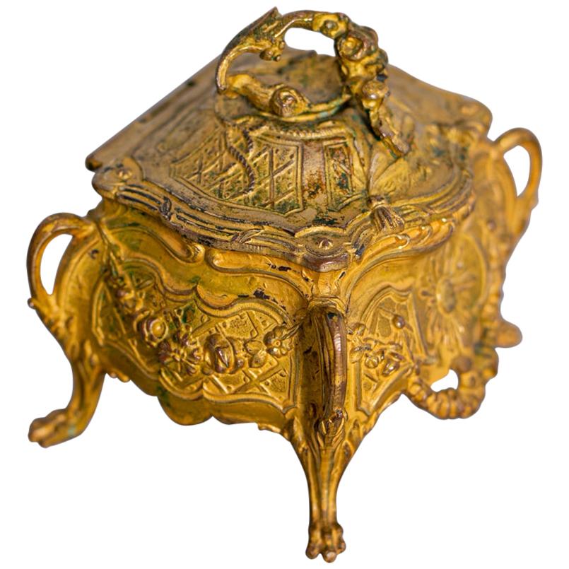 Boîte à bijoux intérieure dorée avec revêtement en satin de soie France, Paris, 1800