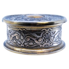 Jewelry box in embossed silver with circular plant motifs