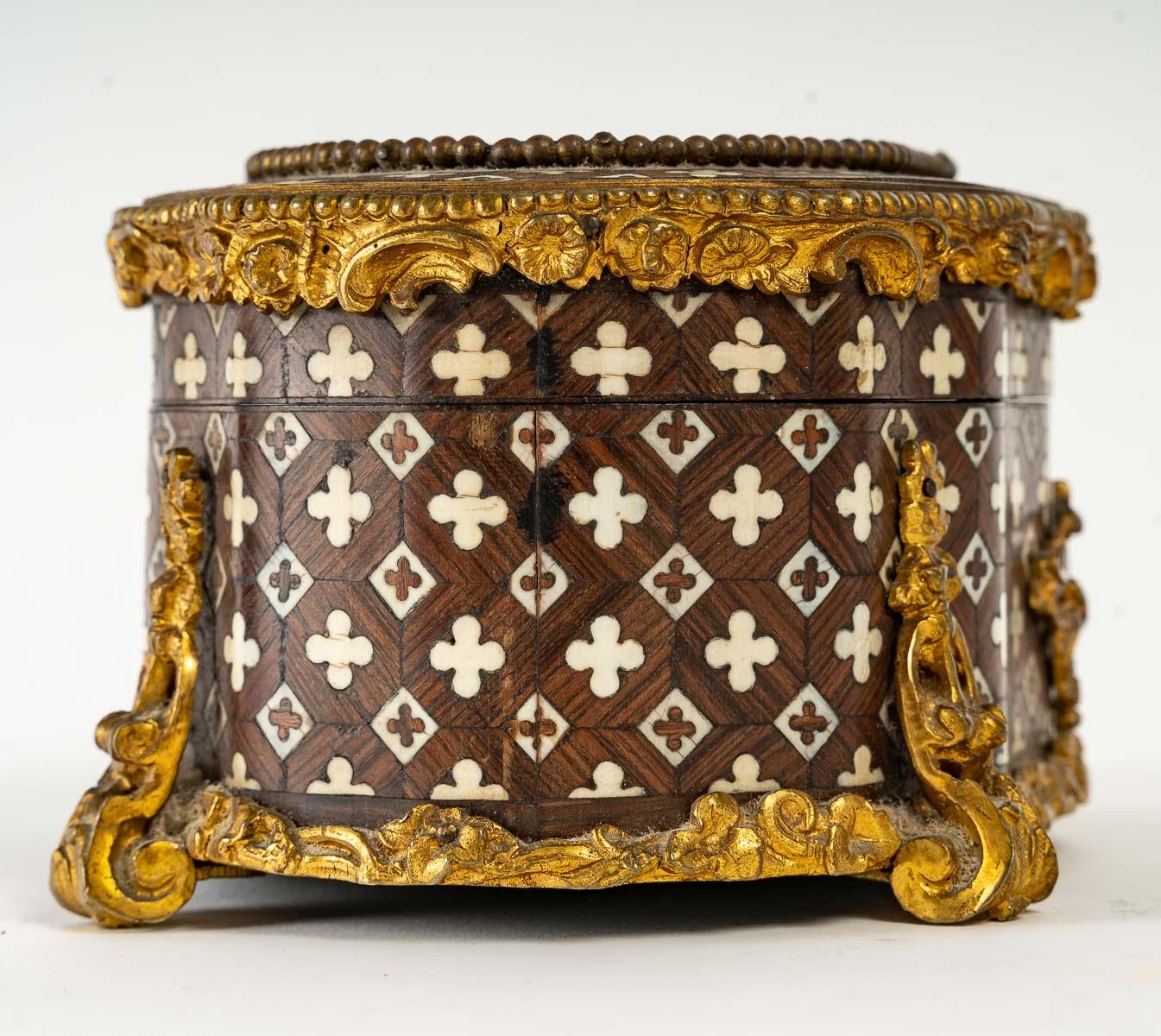 French Jewelry Box in Marquetry of the 19th Century For Sale