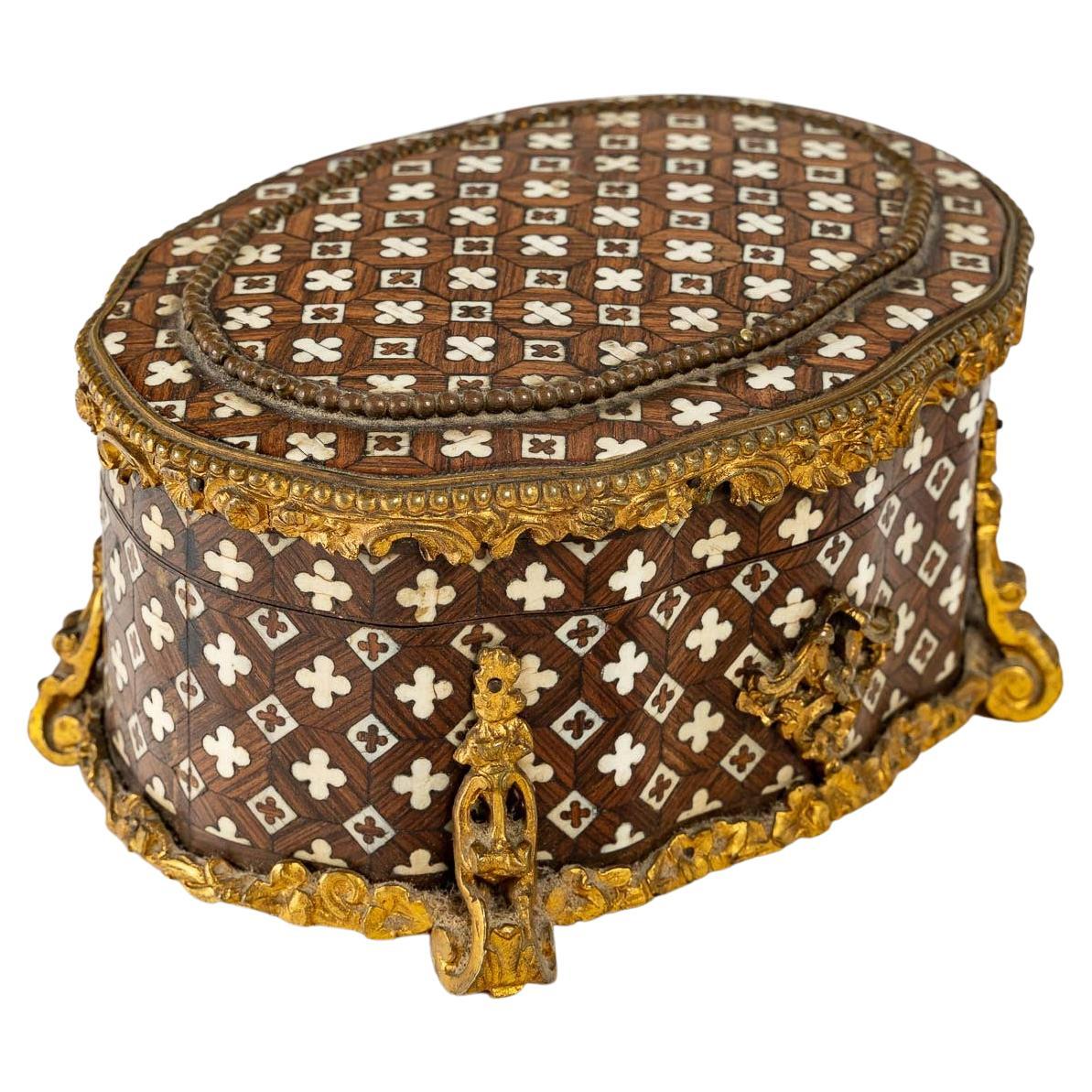 Jewelry Box in Marquetry of the 19th Century For Sale