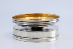 Boîte à bijoux en argent avec double frise et émaux de Limoges sur le couvercle amovible.