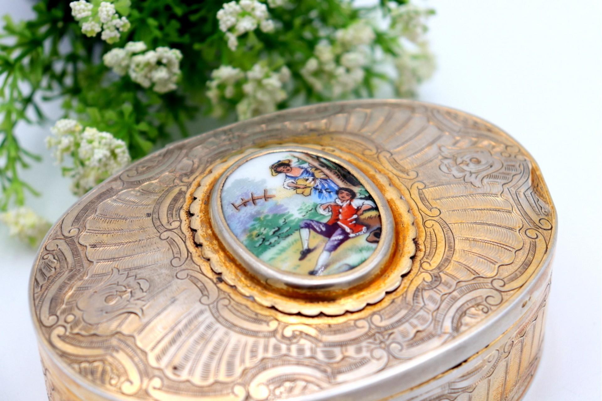 European Jewelry box, in silver w/ reliefs & an idyllic scene on enamel & velvet inside For Sale