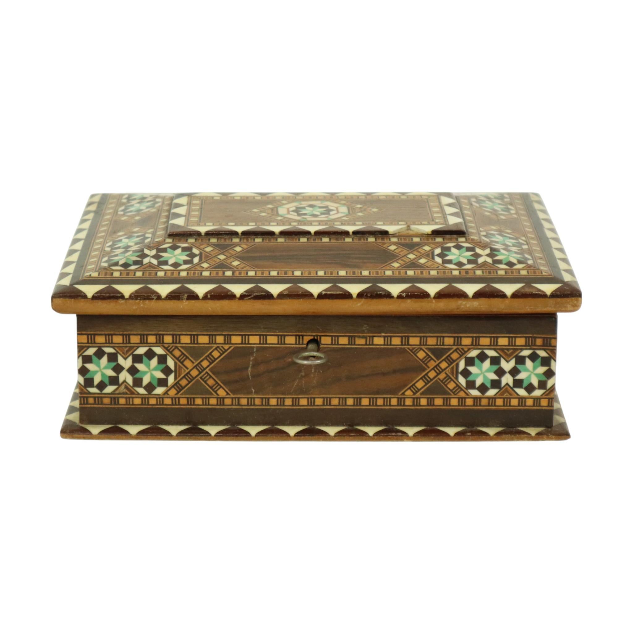 Schmuckkästchen Intarsien-Schmuckkästchen Trinket Box (Mitte des 20. Jahrhunderts) im Angebot