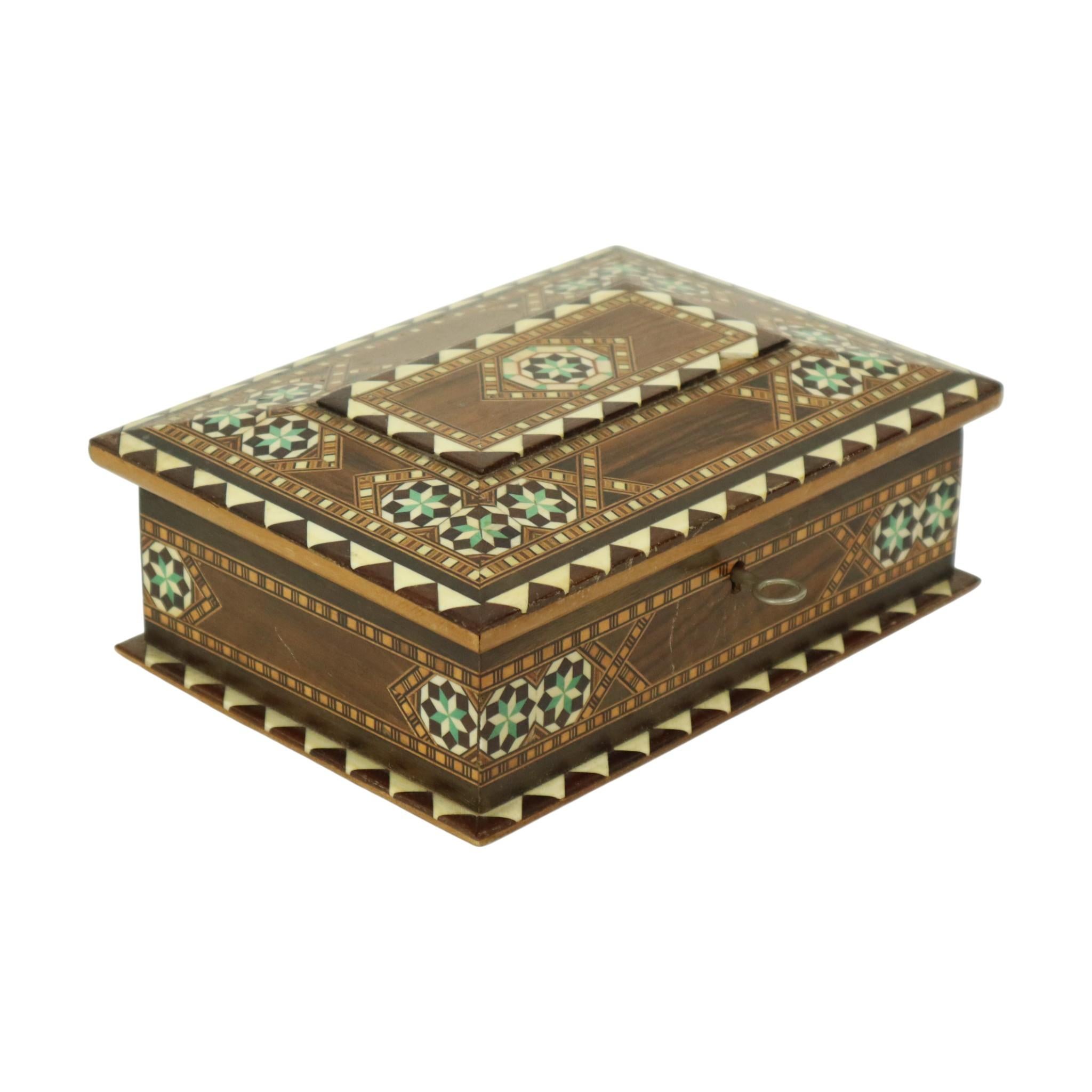 Schmuckkästchen Intarsien-Schmuckkästchen Trinket Box (Holz) im Angebot