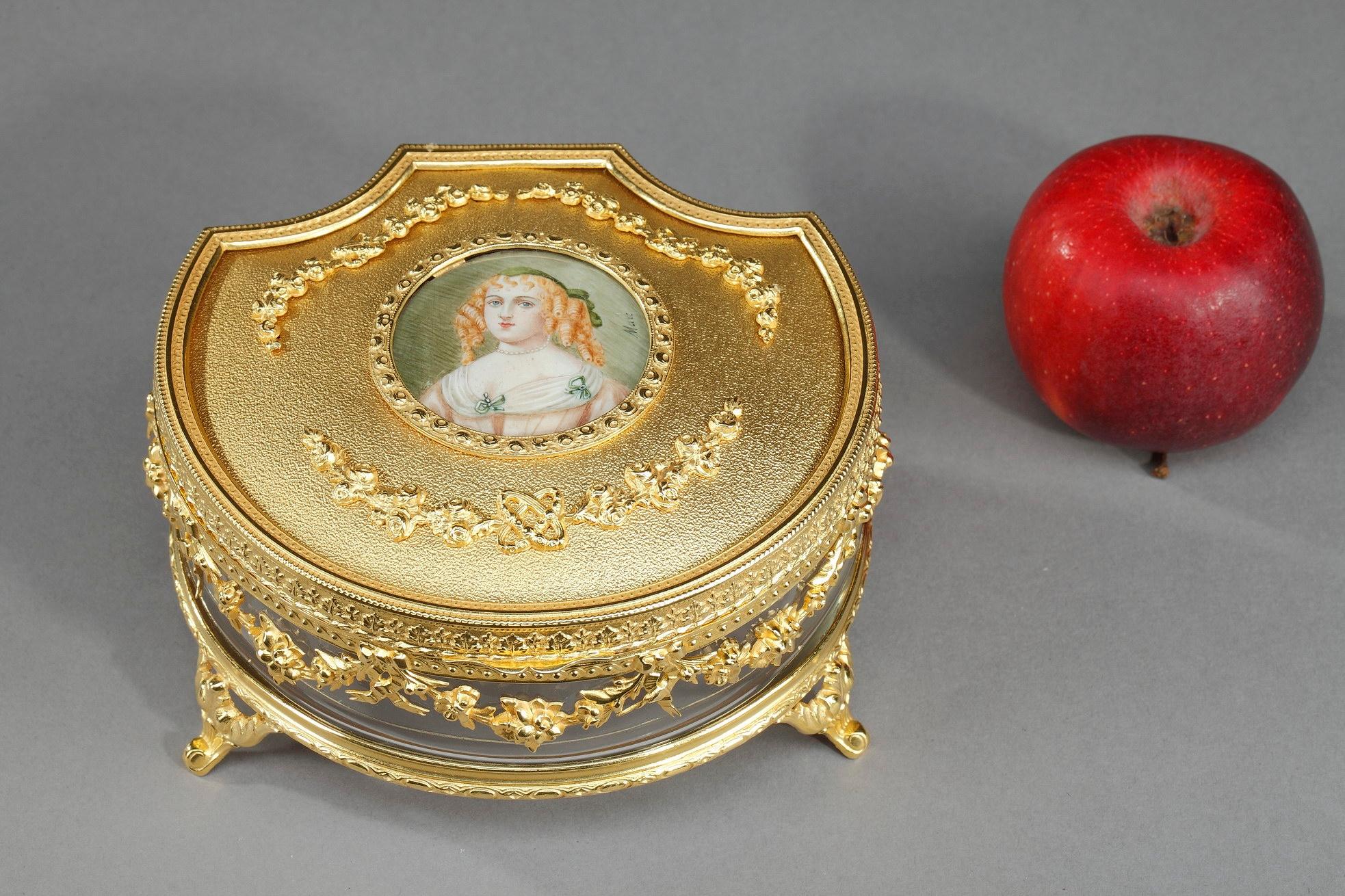 Napoléon III Boîte à bijoux avec le portrait de Madame de Sévigné en vente